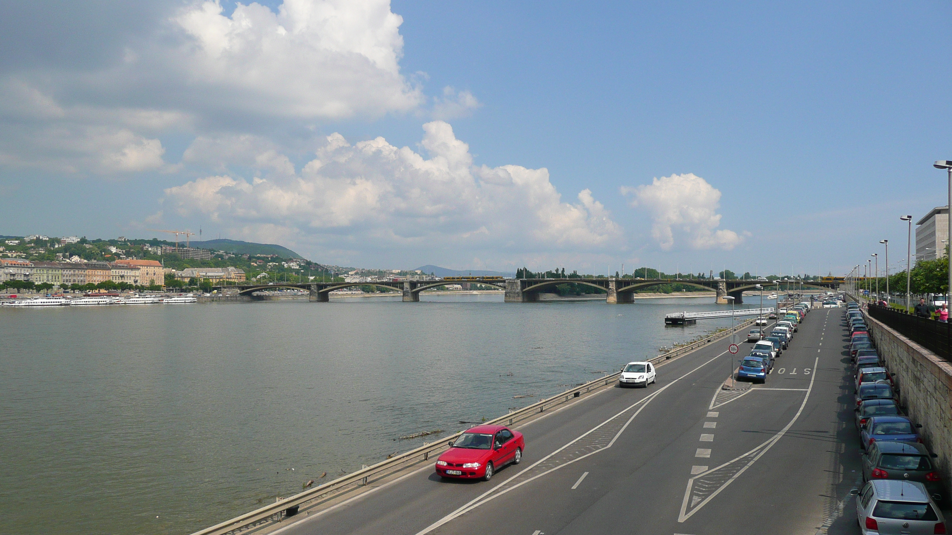 รูปถ่าย ฮังการี(Hungary) บูดาเปสต์(Budapest) ใจกลางบูดาเปสต์(Central Budapest) 2007-06 41