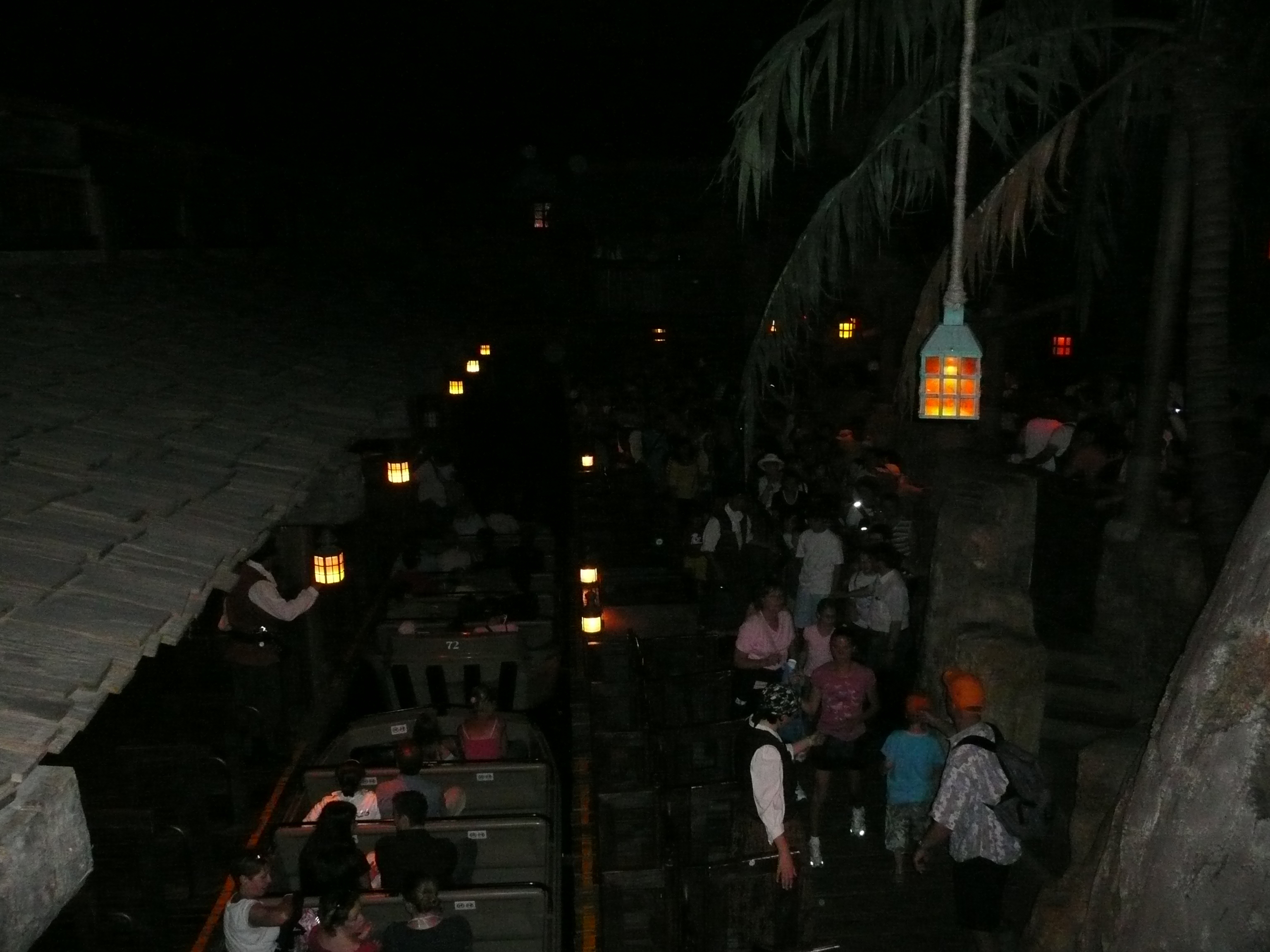 รูปถ่าย ฝรั่งเศส(France) ดิสนีย์แลนด์ปารีส(Disneyland Paris) ไพเรตส์ออฟเดอะแคริบเบียน(Pirates of the caribbean) 2007-07 18
