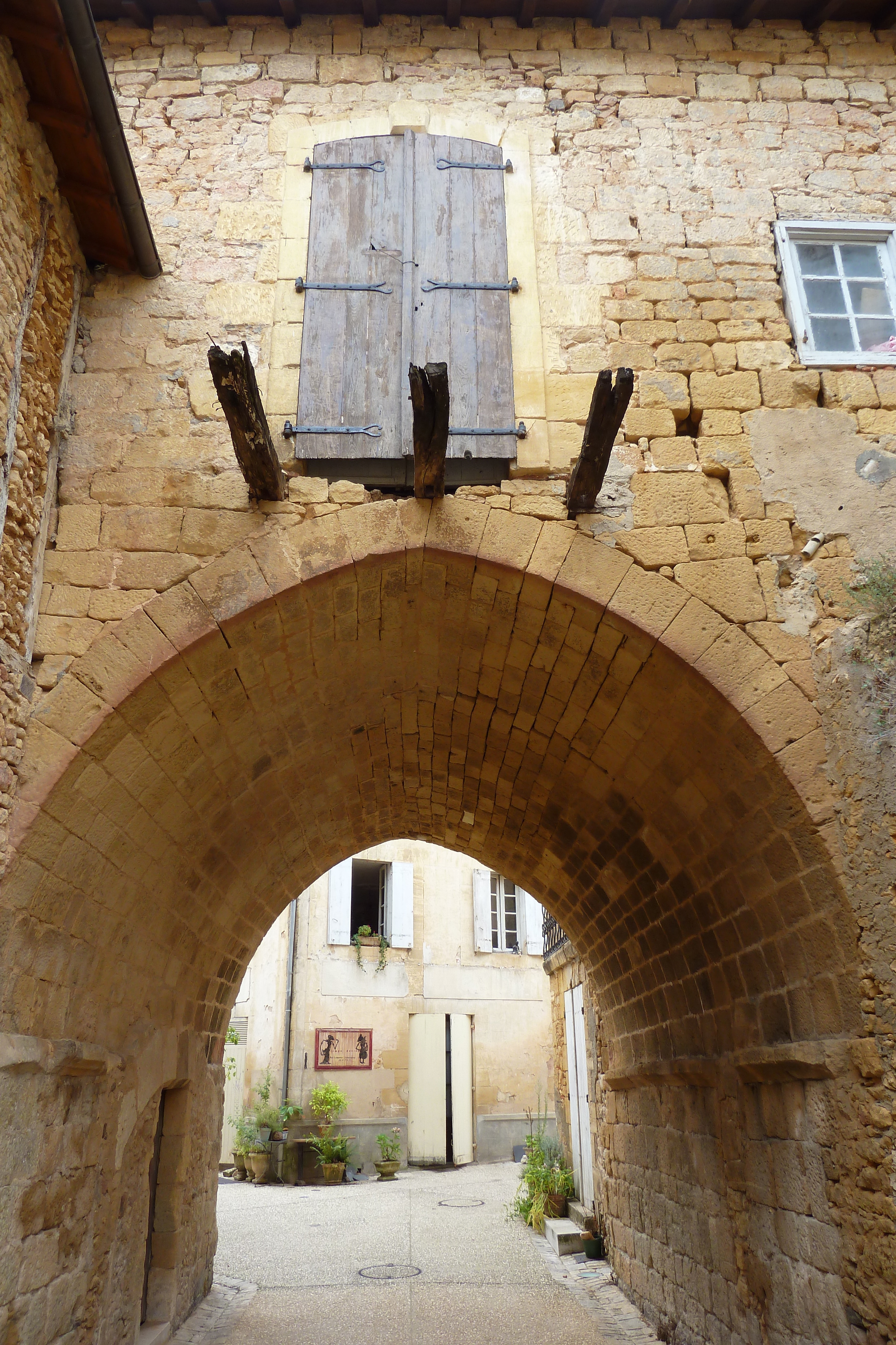 รูปถ่าย ฝรั่งเศส(France) กาดูแอ็ง(Cadouin) 2010-08 14