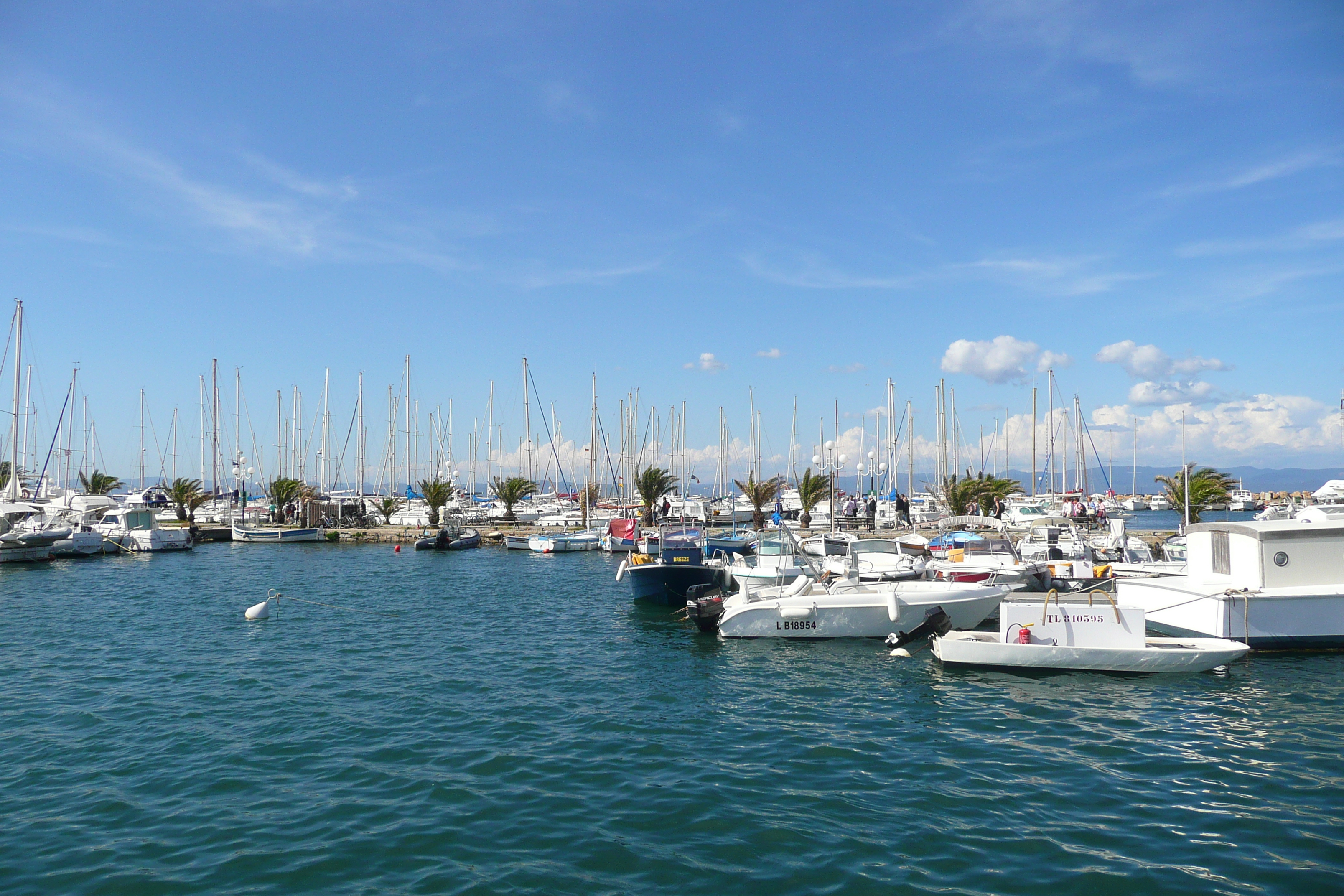 รูปถ่าย ฝรั่งเศส(France) เกาะปอร์เกอรอล(Porquerolles Island) ท่าเรือปอร์เกอรอล(Porquerolles harbour) 2008-05 3
