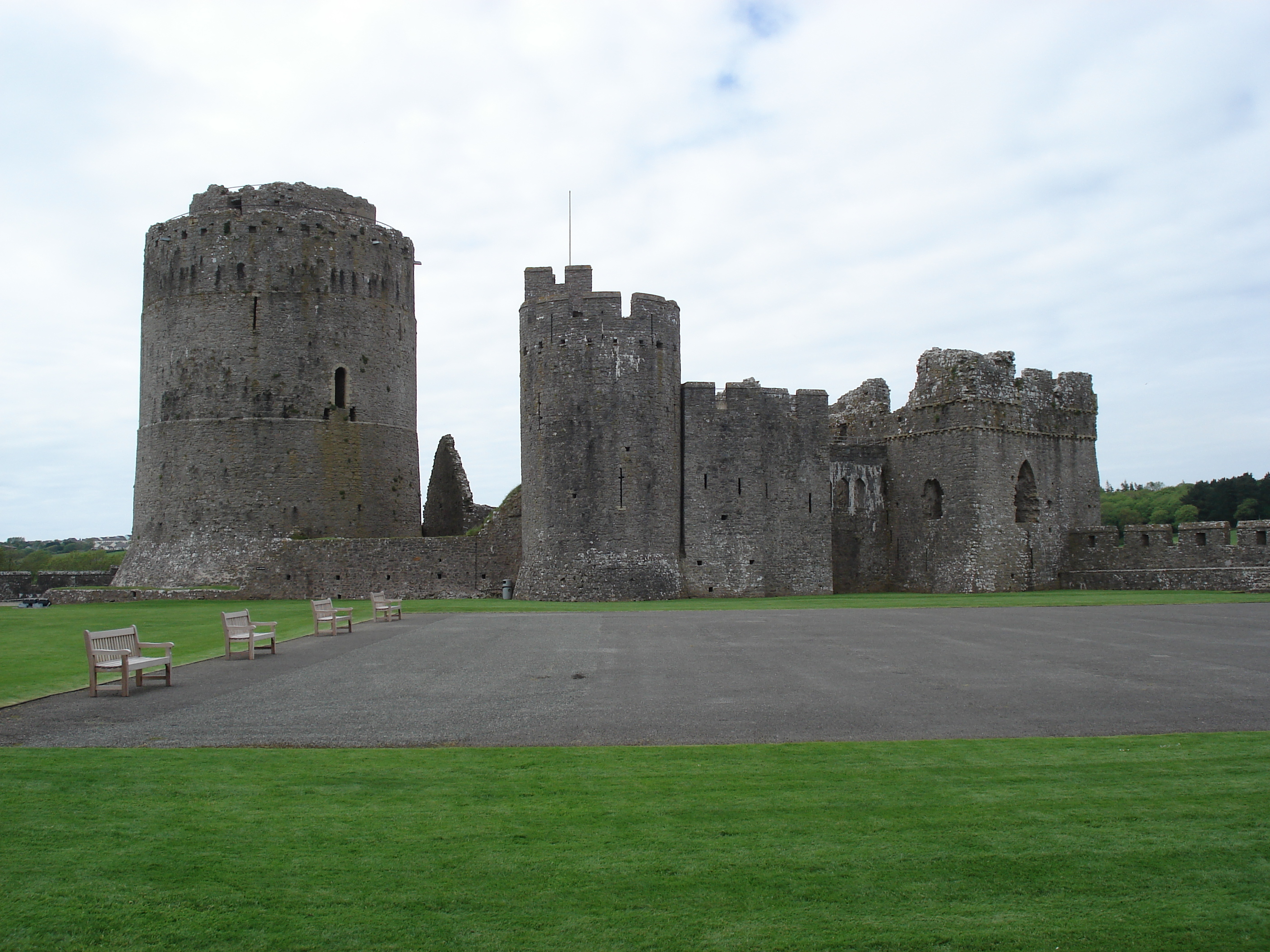 รูปถ่าย อังกฤษ(United Kingdom) เปมโบรคเชอร์(Pembrokeshire) เปมโบรค(Pembroke) ปราสาท(Castle) 2006-05 12