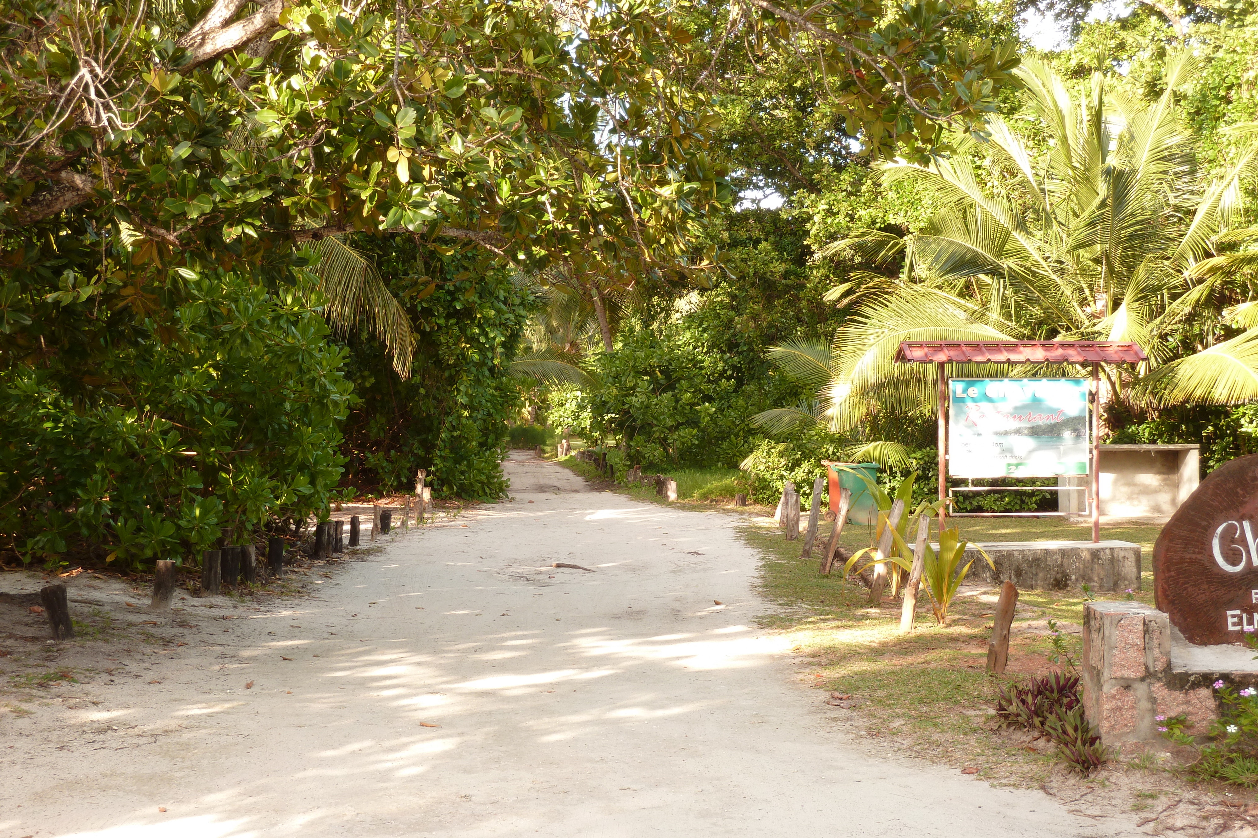 รูปถ่าย เซเชลส์(Seychelles) อ่าวอ็องส์ลาซิโอ(Anse Lazio) 2011-10 32