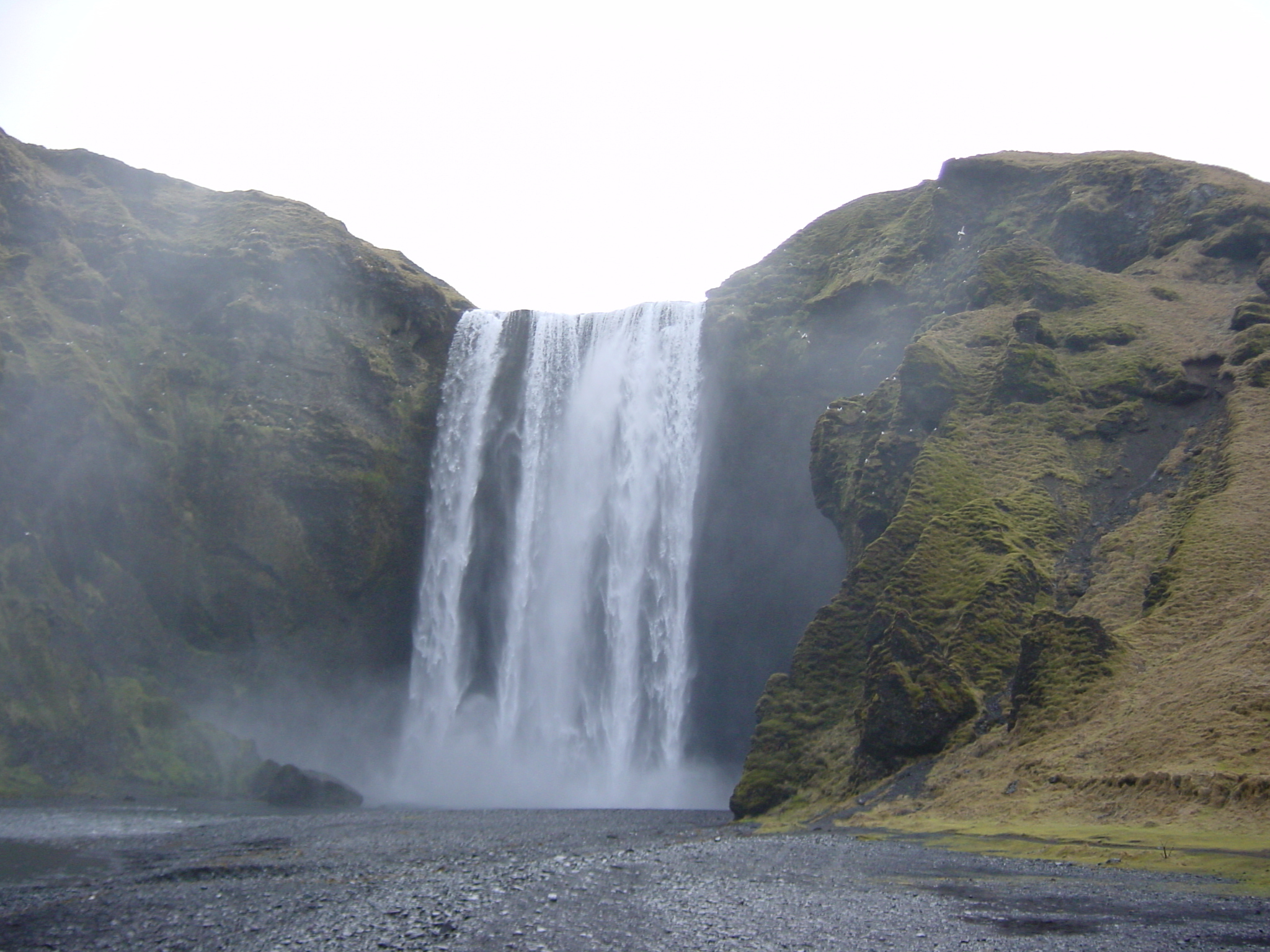 รูปถ่าย ไอซ์แลนด์(Iceland) สโคกาฟอส(Skogafoss) 2003-03 14