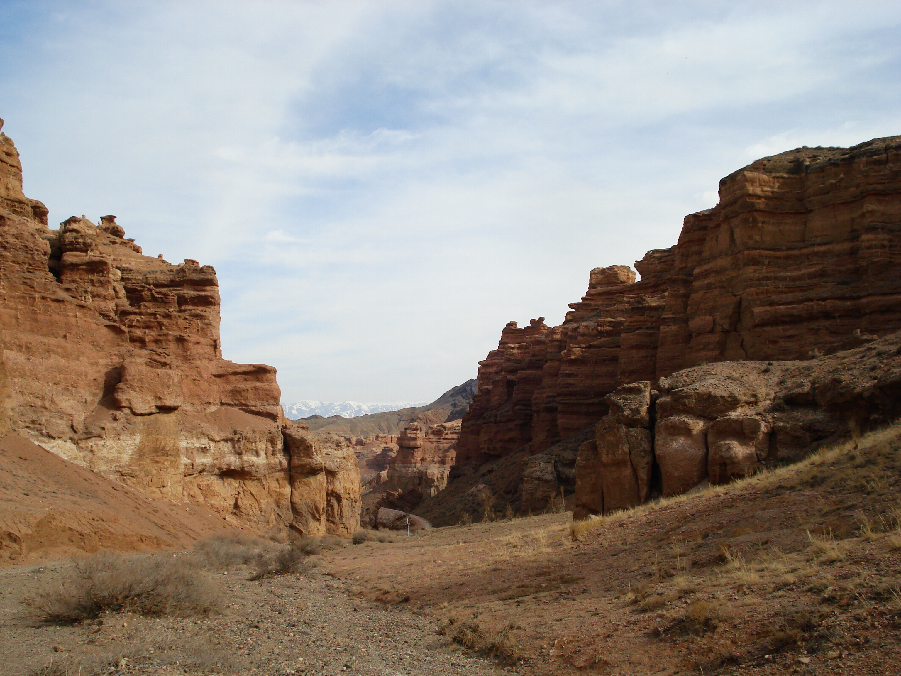 รูปถ่าย คาซัคสถาน(Kazakhstan) หุบผาชารึน(Charyn Canyon) 2007-03 142