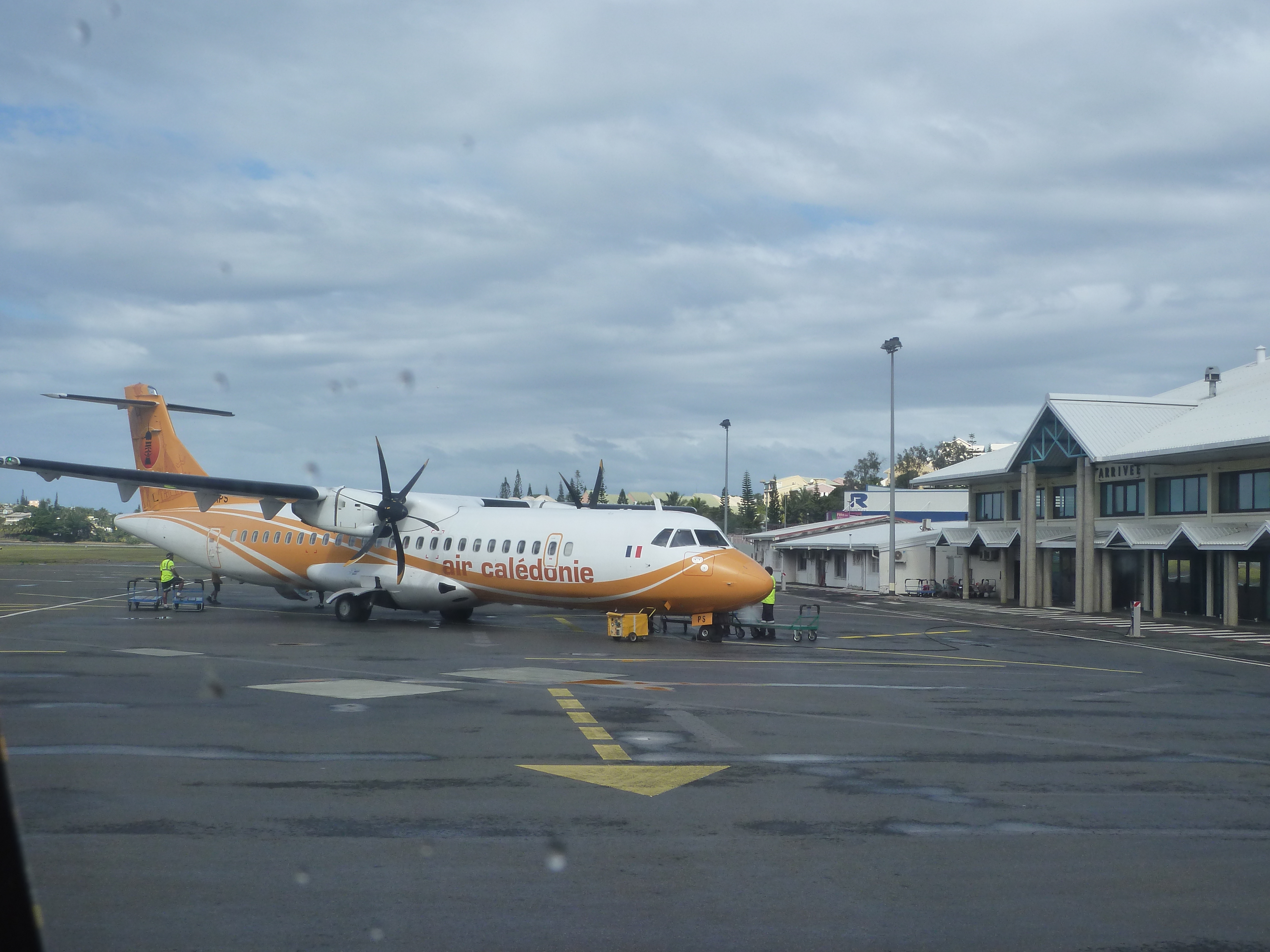 รูปถ่าย นิวแคลิโดเนีย(New Caledonia) สนามบินมาเจนตา(Magenta Airport) 2010-05 2
