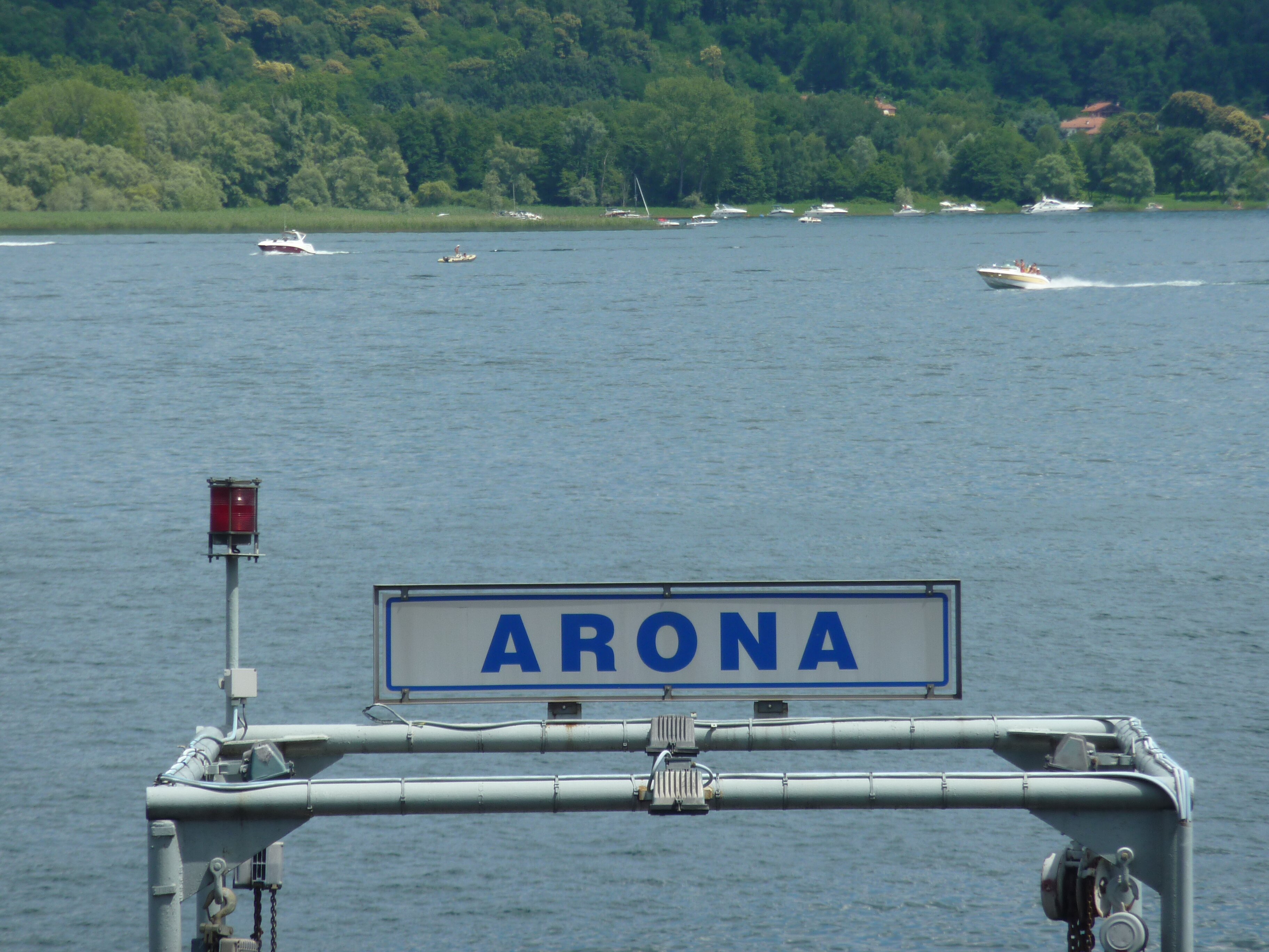 รูปถ่าย อิตาลี(Italy) อาโรนา(Arona) 2009-06 13