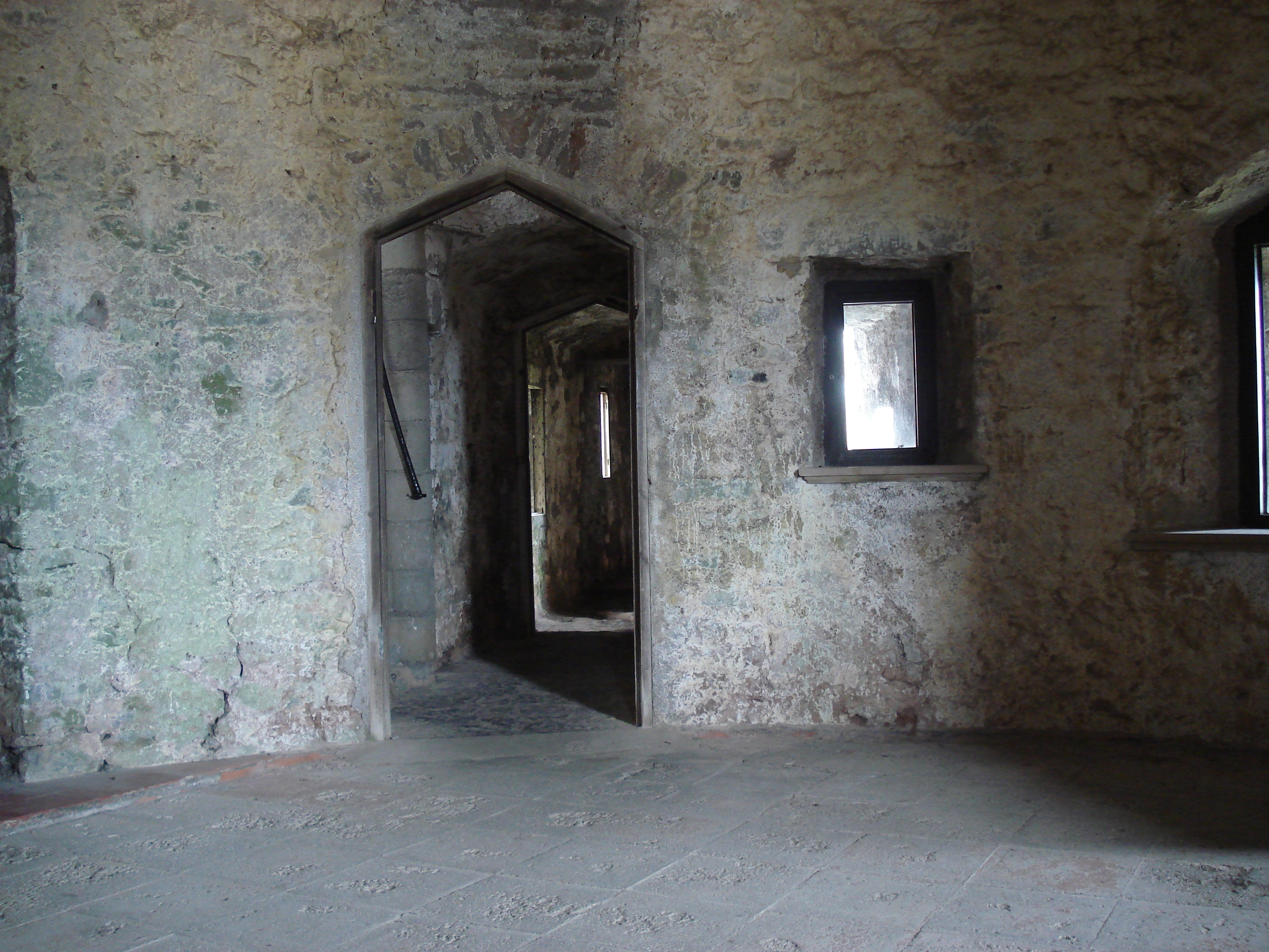 รูปถ่าย อังกฤษ(United Kingdom) เปมโบรคเชอร์(Pembrokeshire) เปมโบรค(Pembroke) ปราสาท(Castle) 2006-05 0