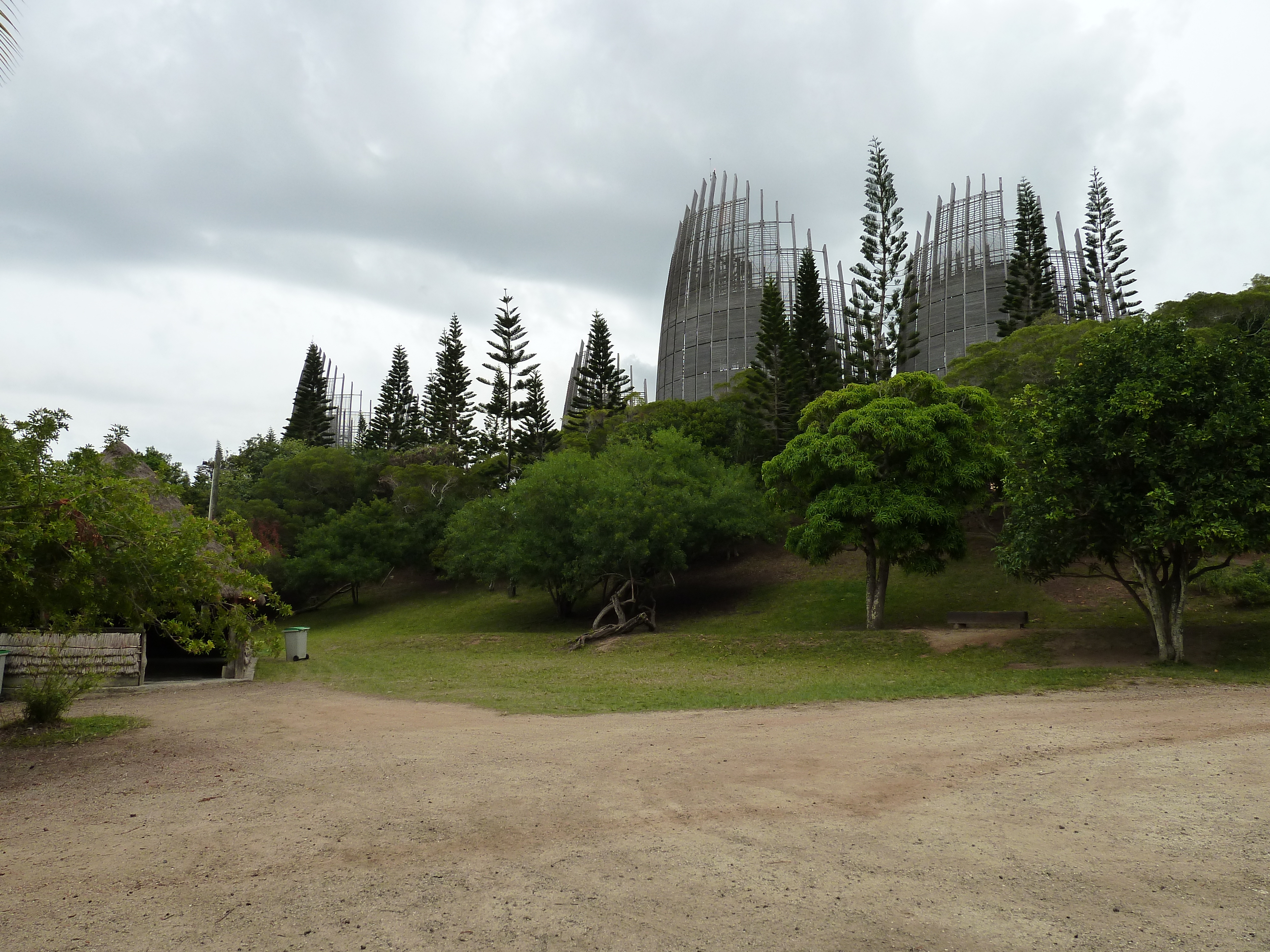 รูปถ่าย นิวแคลิโดเนีย(New Caledonia) ศูนย์วัฒนธรรมฌีบาอู(Tjibaou Cultural Centre) 2010-05 35
