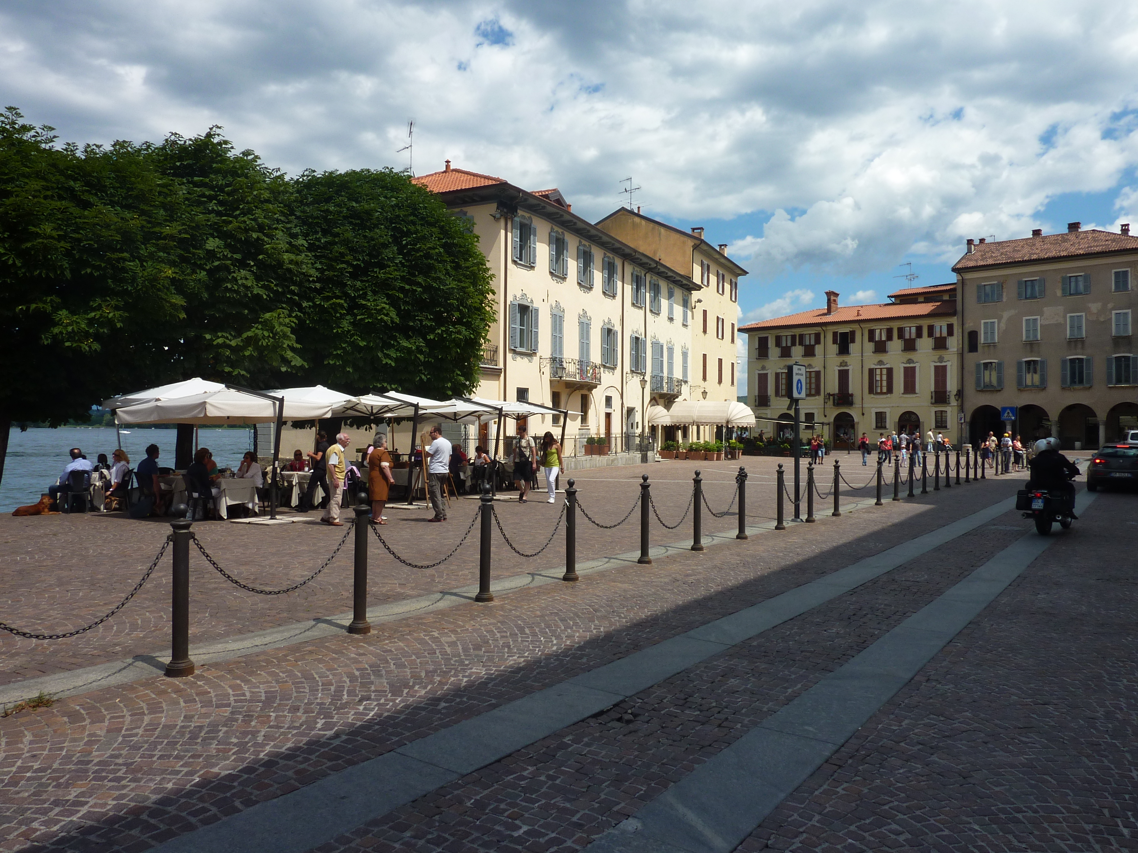รูปถ่าย อิตาลี(Italy) อาโรนา(Arona) 2009-06 10