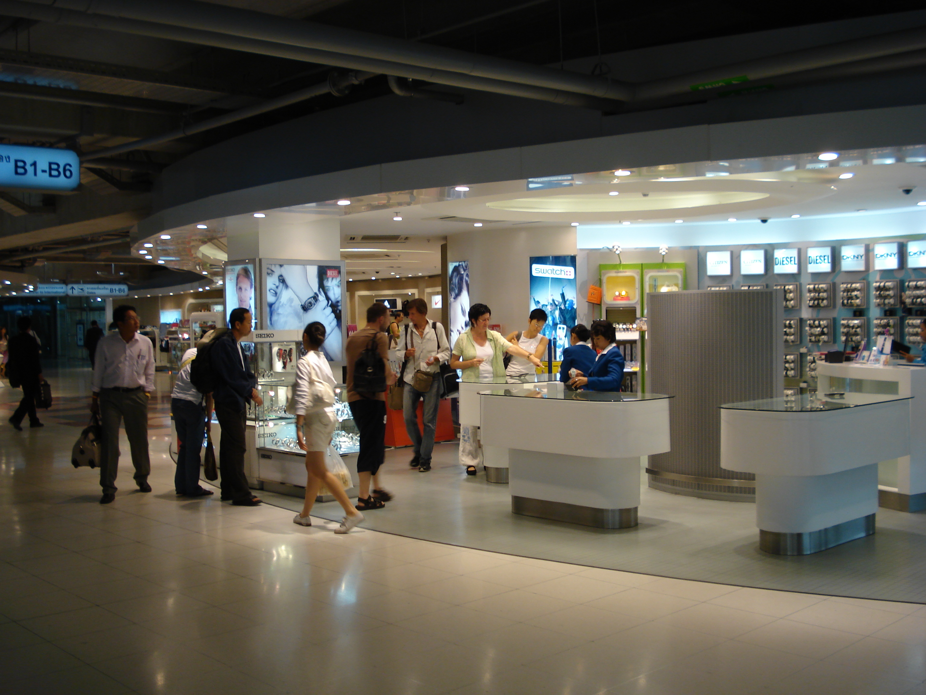 รูปถ่าย ไทย(Thailand) กรุงเทพมหานคร(Bangkok) ท่าอากาศยานสุวรรณภูมิ(Suvarnabhumi Airport) 2007-02 11