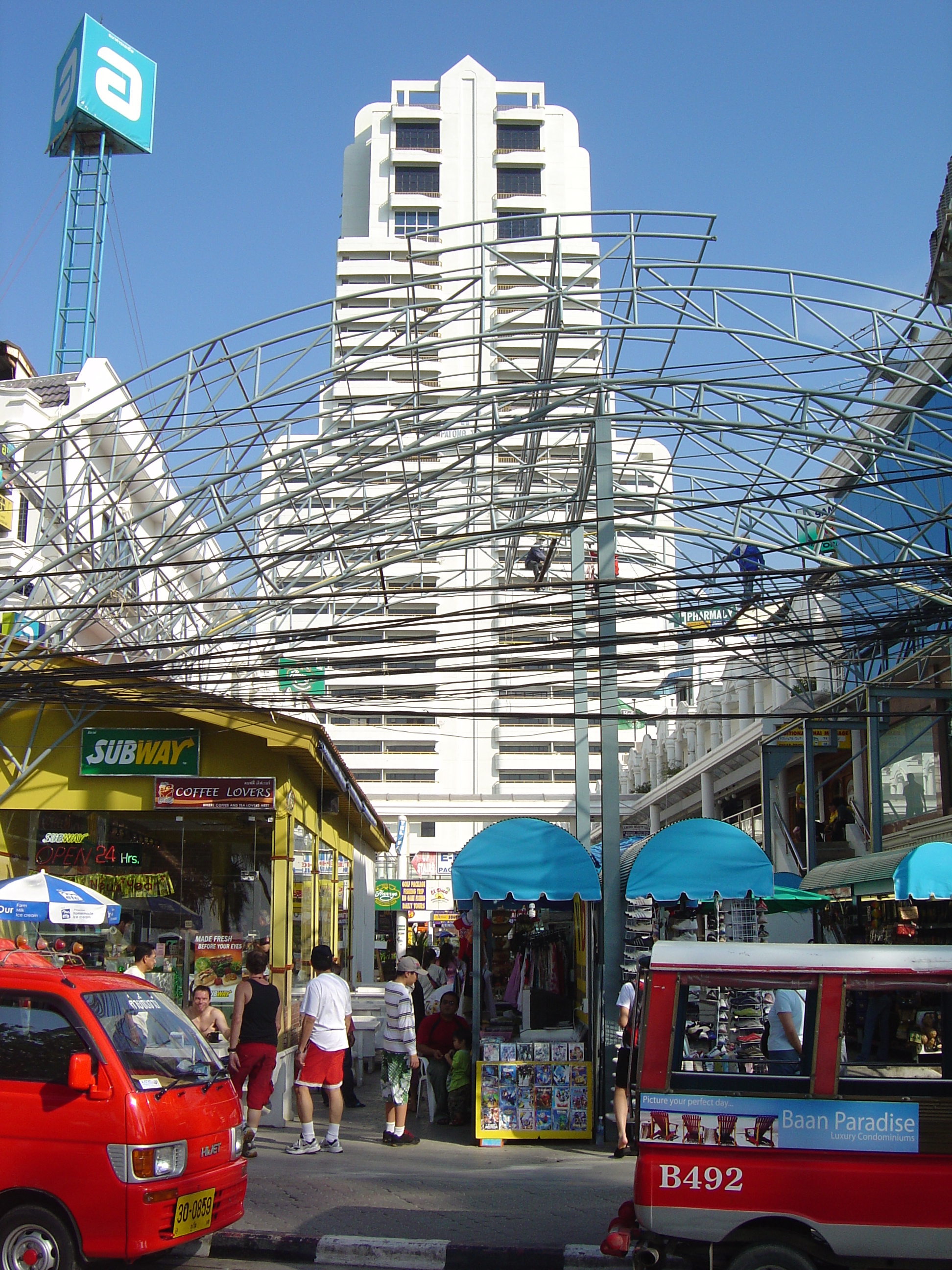 รูปถ่าย ไทย(Thailand) ภูเก็ต(Phuket) ป่าตอง(Patong) ถนนเลียบชายหาด(Beach Road) 2005-12 63