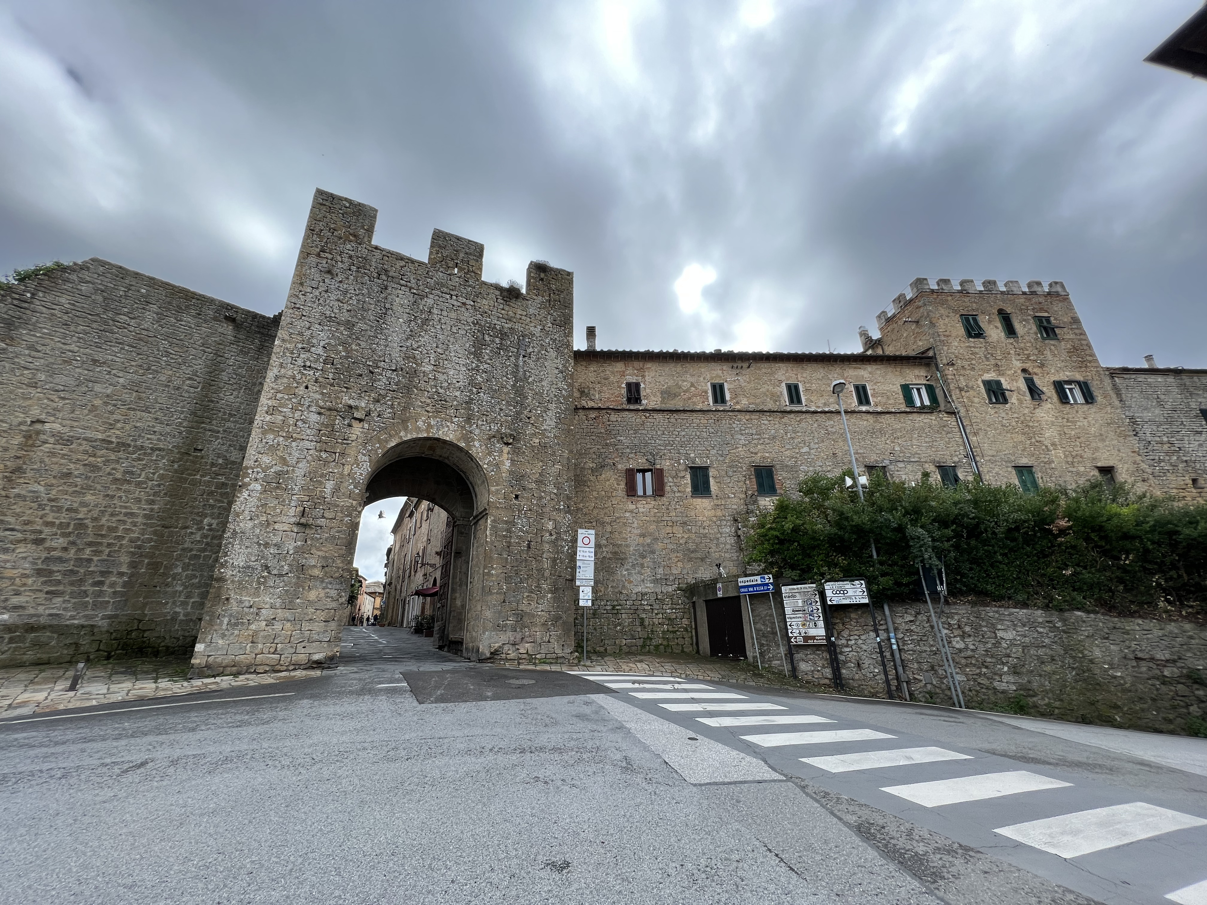 รูปถ่าย อิตาลี(Italy) วอลแตร์รา(Volterra) 2021-09 191