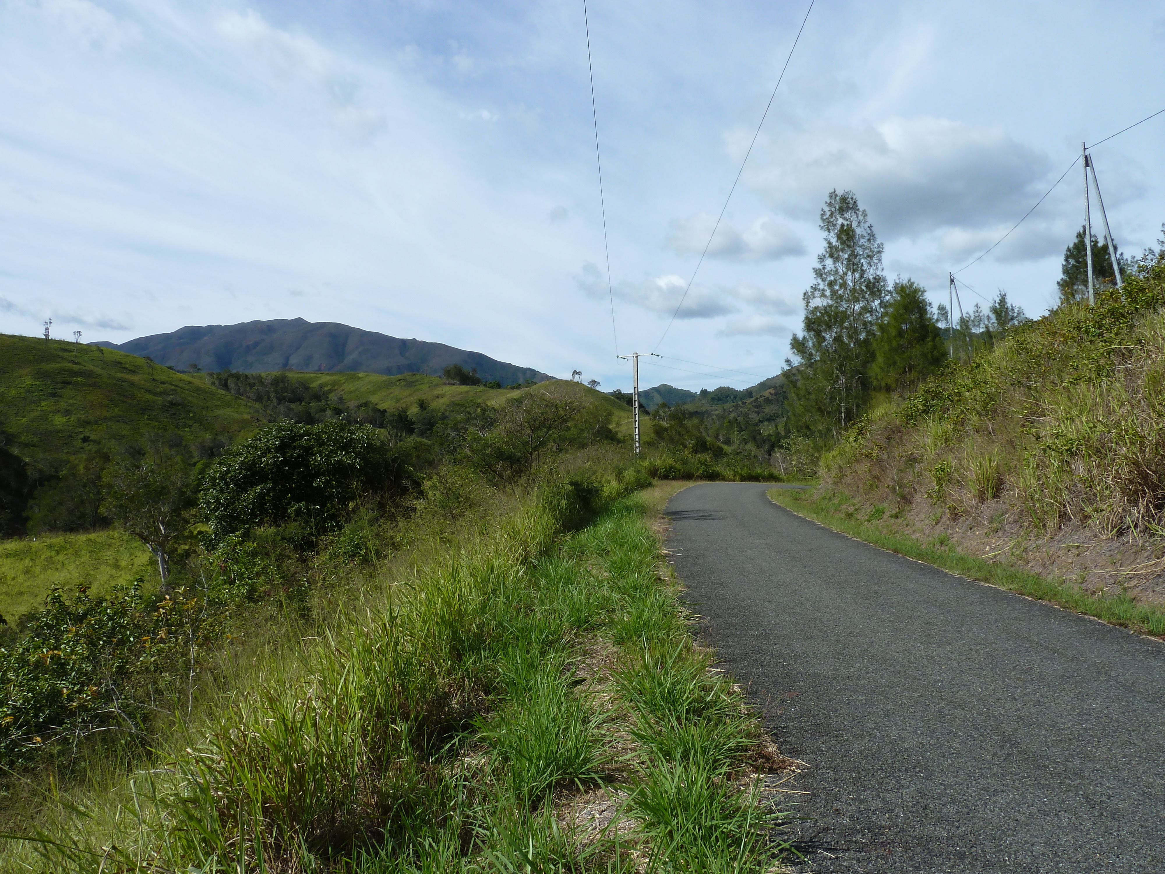 รูปถ่าย นิวแคลิโดเนีย(New Caledonia) ถนนจากตงตูตาไปทีโอ(Tontouta to Thio road) 2010-05 117