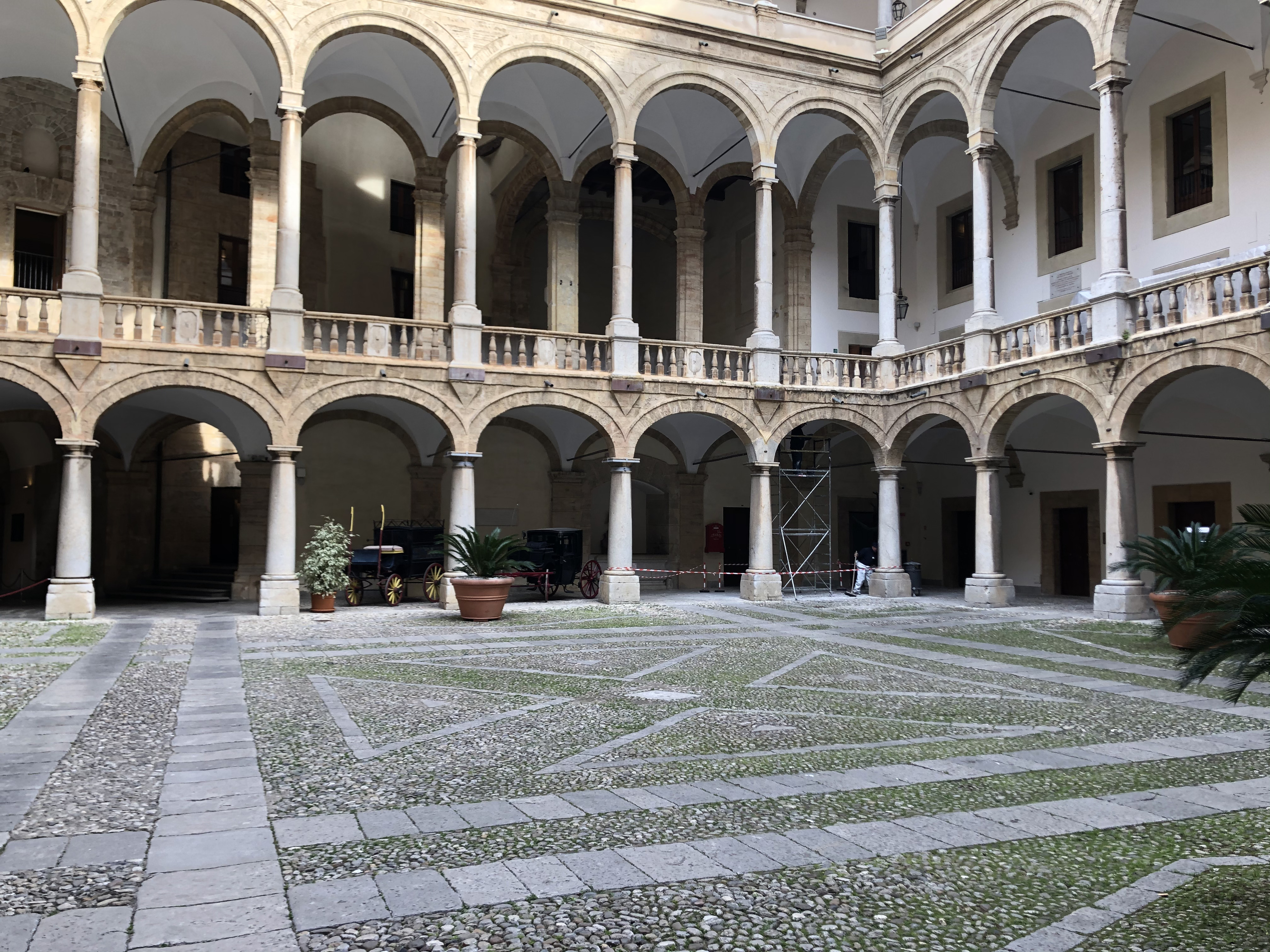 รูปถ่าย อิตาลี(Italy) ซิซิลี(Sicily) ปาแลร์โม(Palermo) วังเดย์นอร์มันนี(Palazzo dei Normanni) 2020-02 239