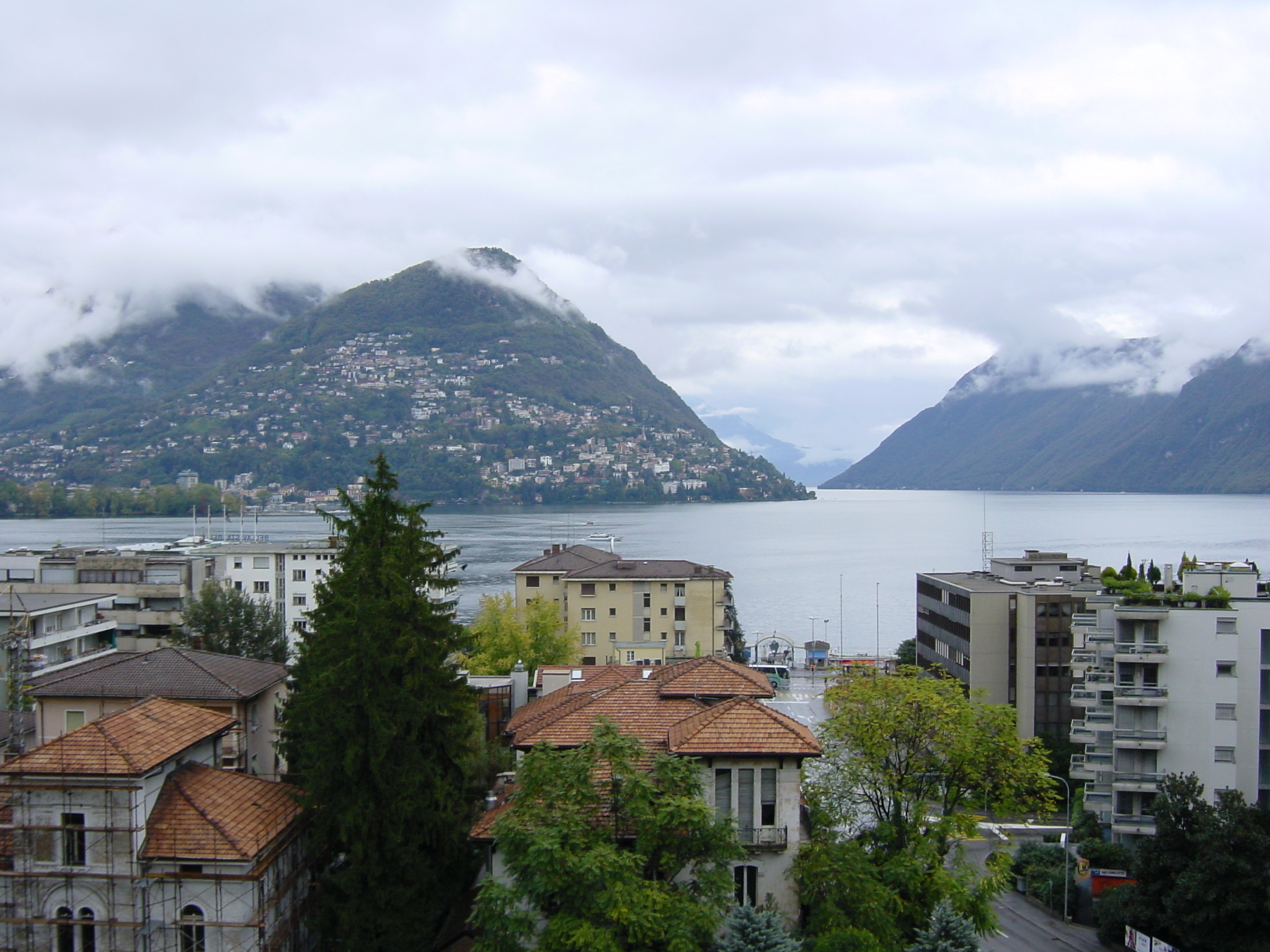 รูปถ่าย สวิสเซอร์แลนด์(Switzerland) ลูกาโน(Lugano) 2001-10 1