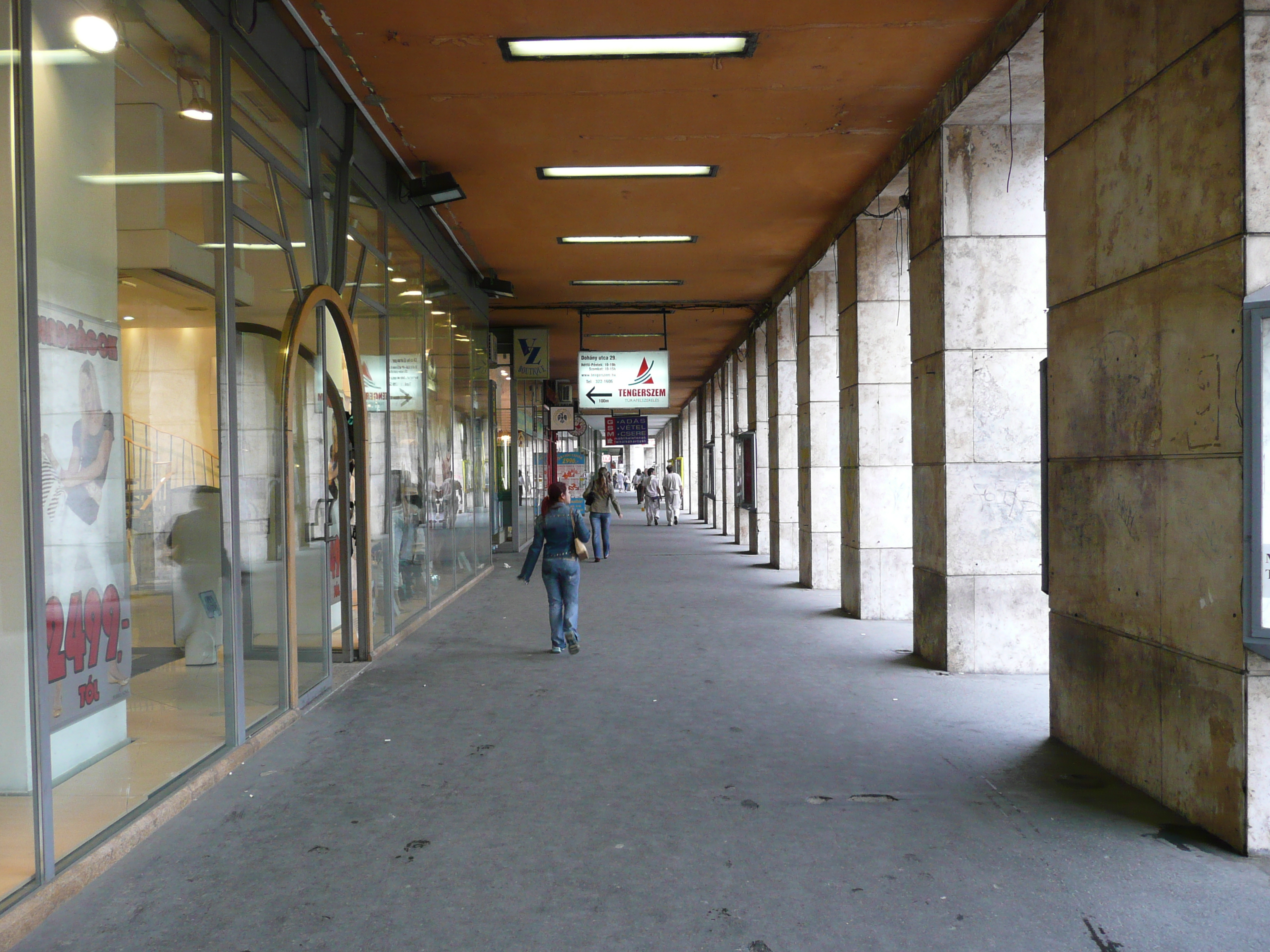 รูปถ่าย ฮังการี(Hungary) บูดาเปสต์(Budapest) ใจกลางบูดาเปสต์(Central Budapest) 2007-06 170