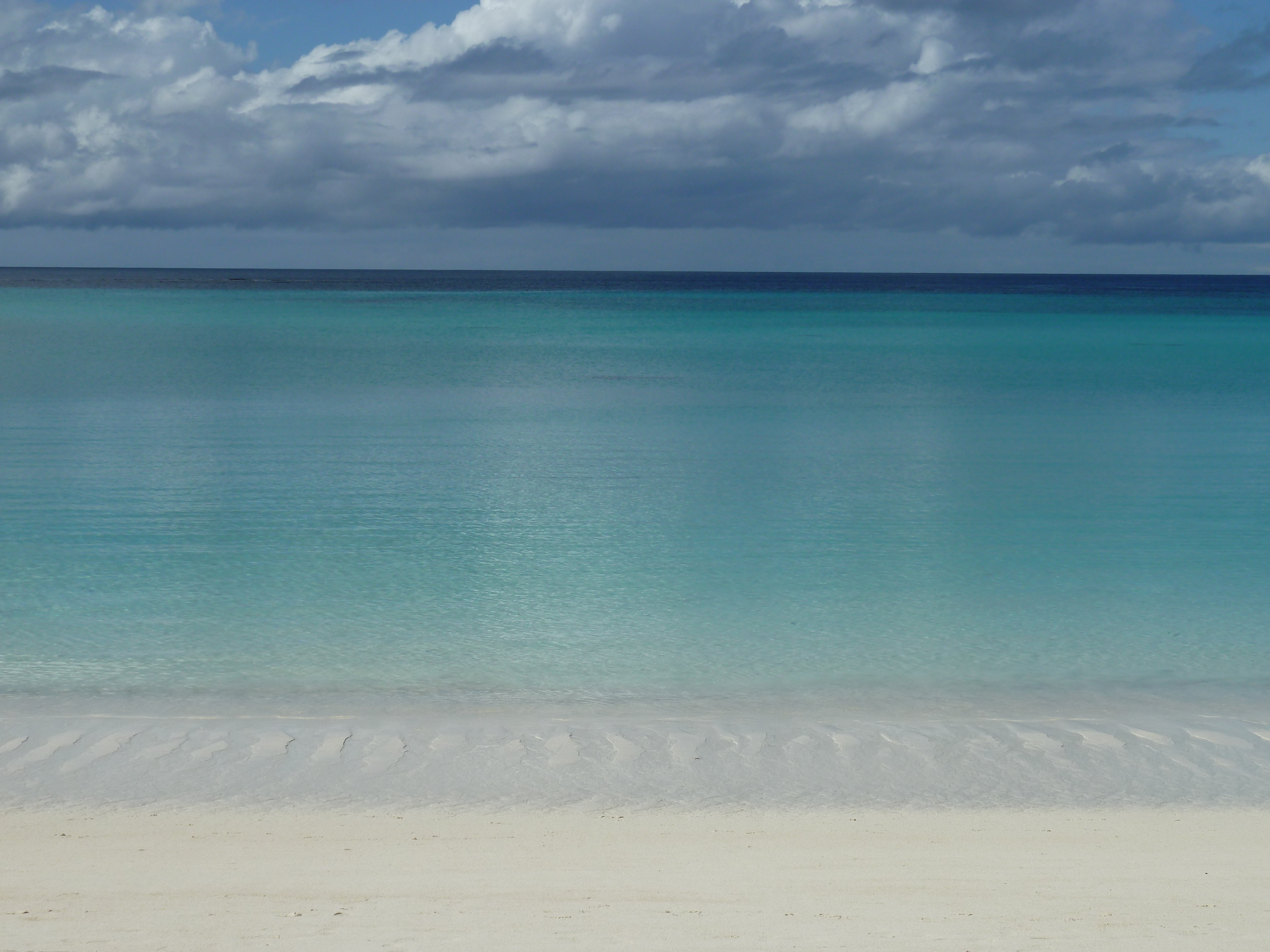รูปถ่าย นิวแคลิโดเนีย(New Caledonia) เกาะลีฟู(Lifou) โรงแรมเดรฮูวิลเลจ(Drehu Village Hotel) 2010-05 15
