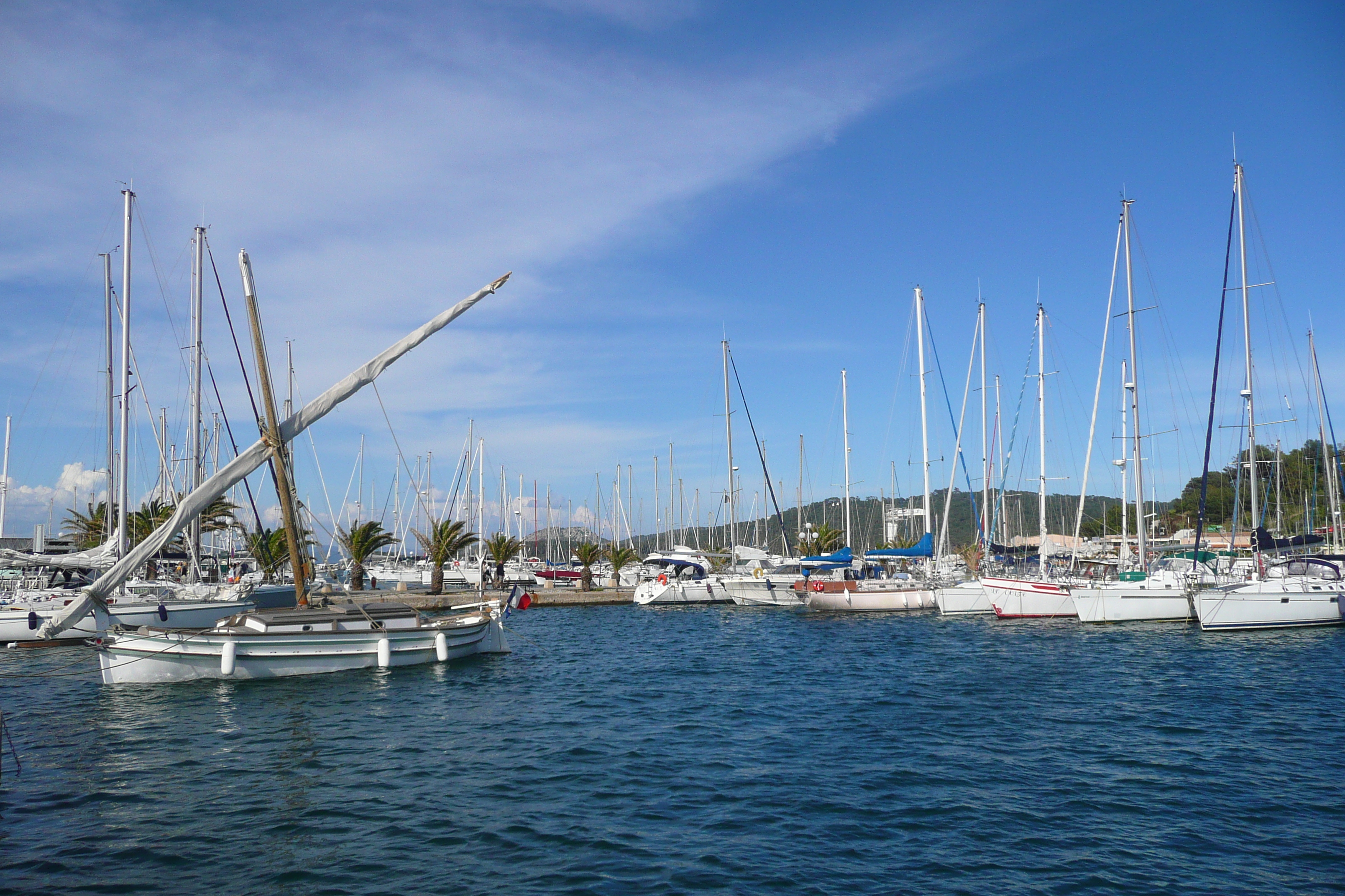รูปถ่าย ฝรั่งเศส(France) เกาะปอร์เกอรอล(Porquerolles Island) ท่าเรือปอร์เกอรอล(Porquerolles harbour) 2008-05 36