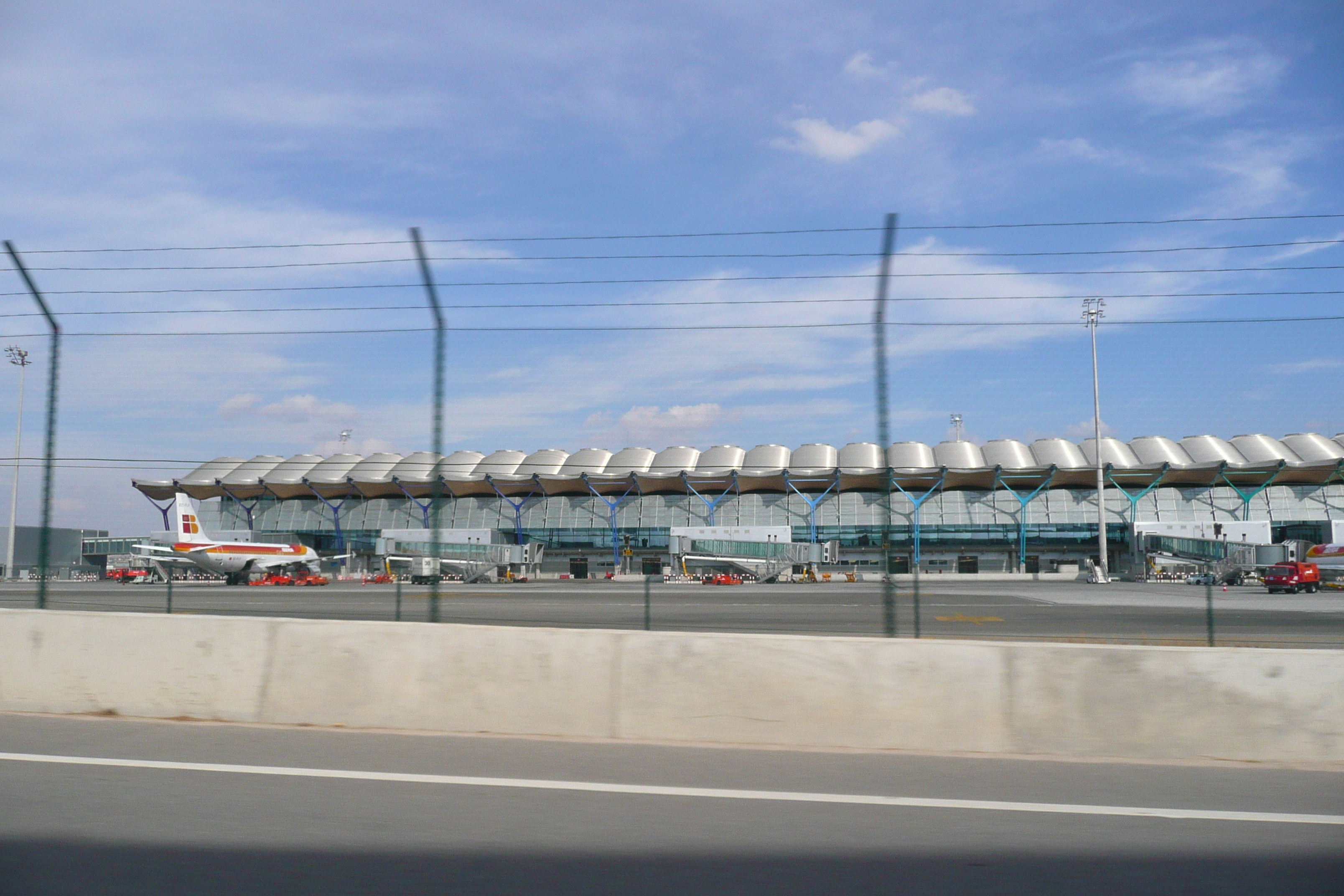 รูปถ่าย สเปน(Spain) มาดริค(Madrid) ท่าอากาศยานบาราคัส(Barajas Airport) 2007-09 28