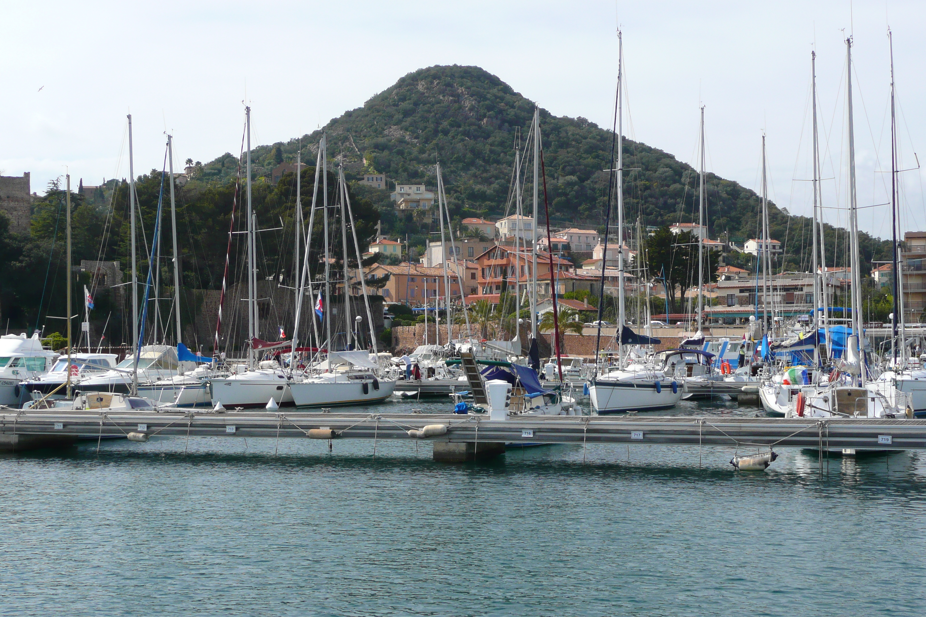 รูปถ่าย ฝรั่งเศส(France) ลานาปูล(La Napoule) ท่าเรือลานาปูล(Port La Napoule) 2008-03 45