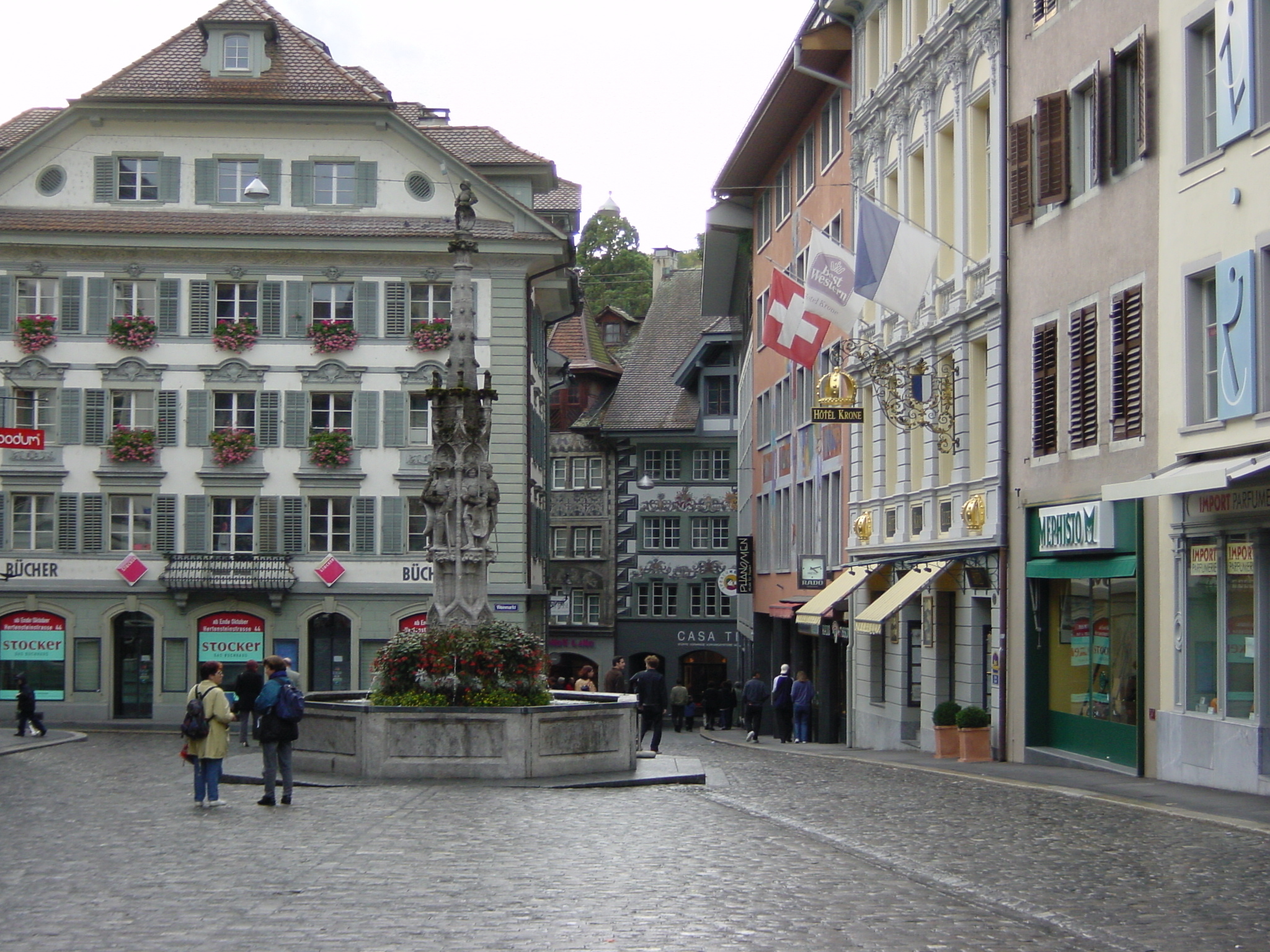 รูปถ่าย สวิสเซอร์แลนด์(Switzerland) ลูเซิร์น(Lucerne) 2001-10 14