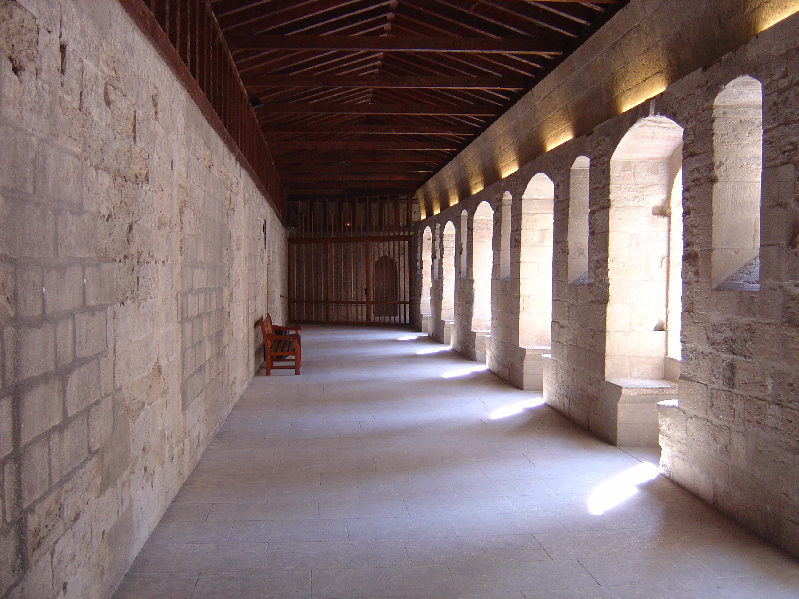รูปถ่าย ฝรั่งเศส(France) อาวิกนีอง(Avignon) 2004-08 31