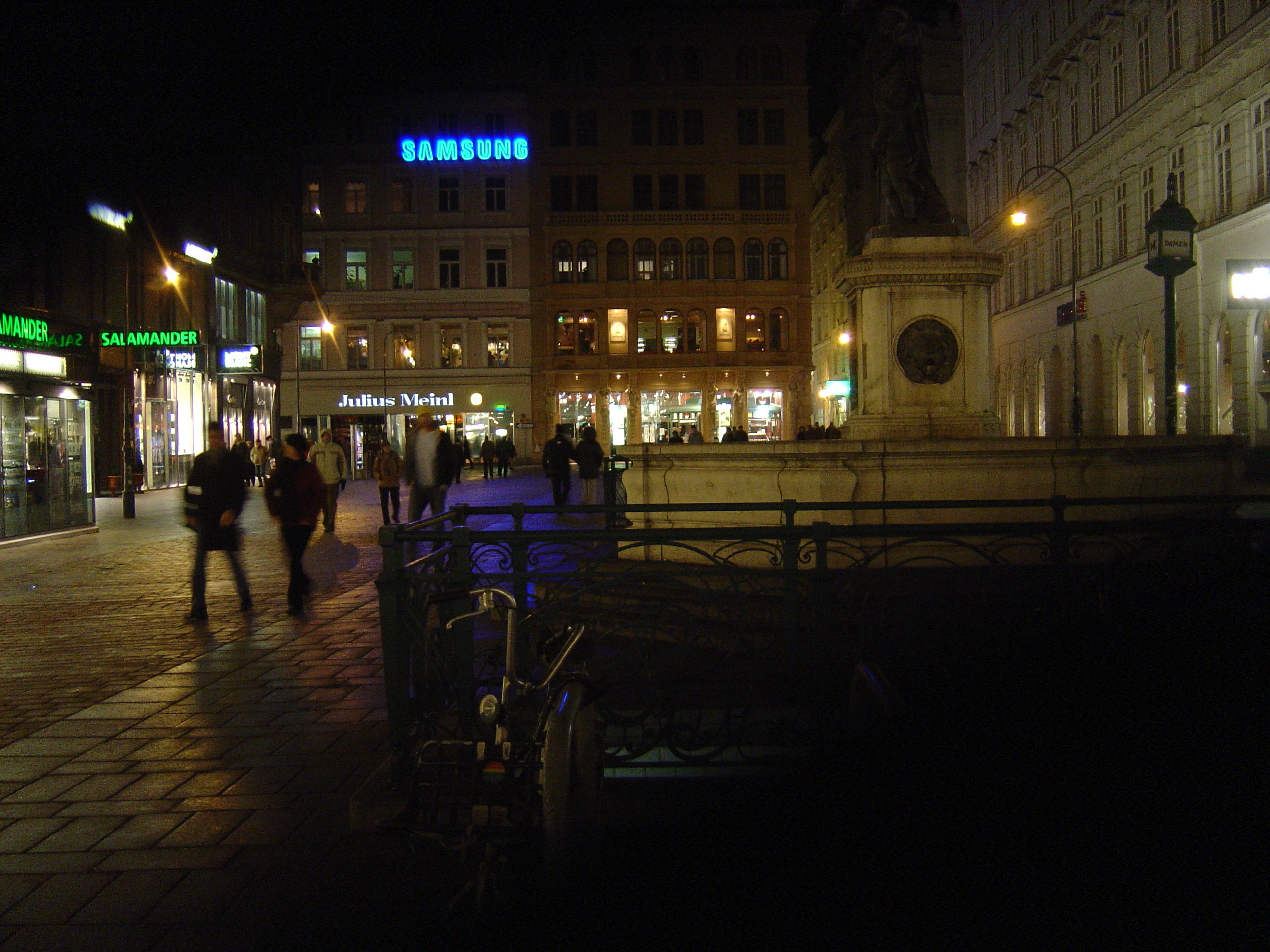 รูปถ่าย ออสเตรีย(Austria) เวียนนา(Vienna) 2005-03 64
