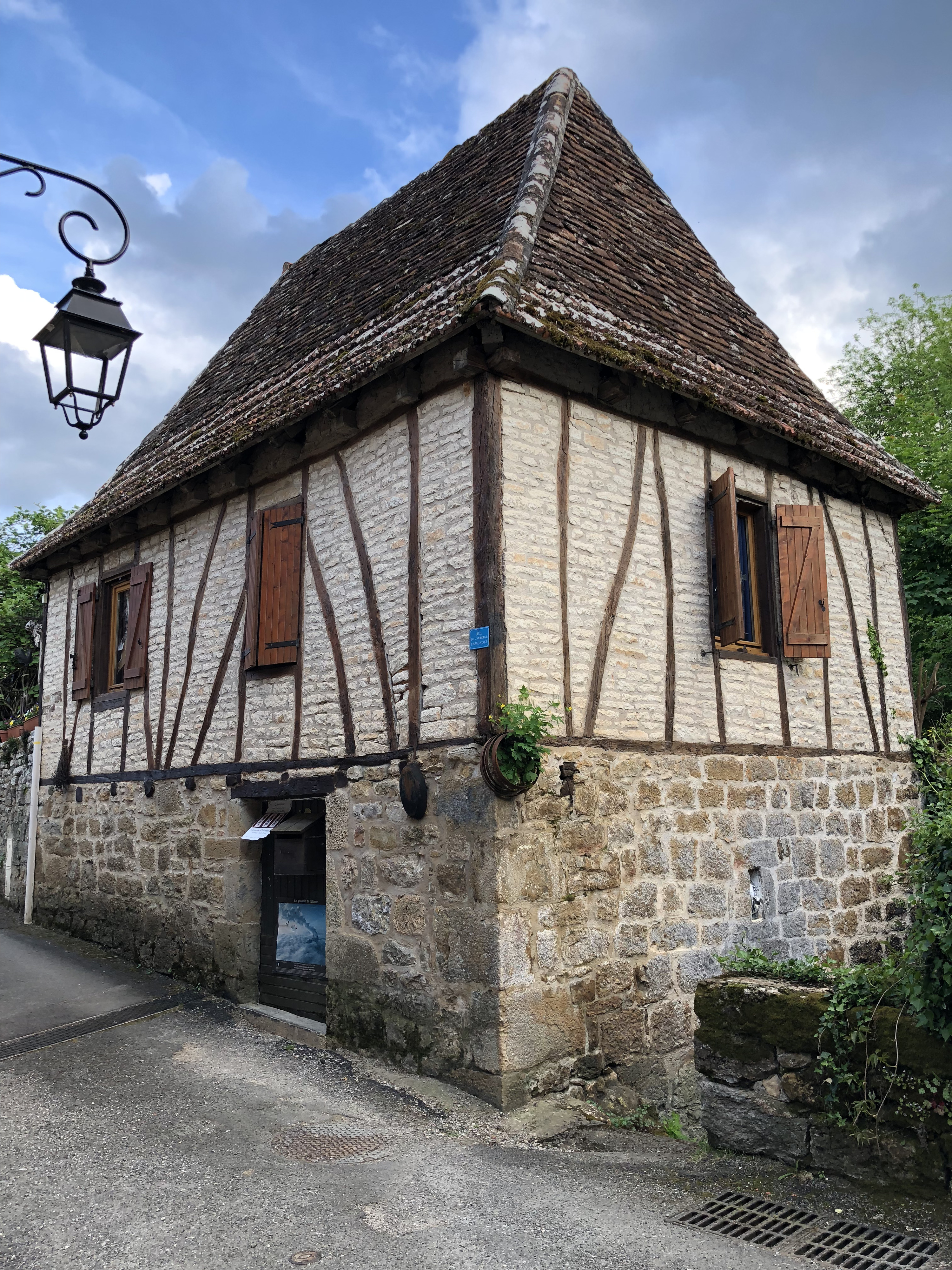 รูปถ่าย ฝรั่งเศส(France) กาเรนนัก(Carennac) 2018-04 24