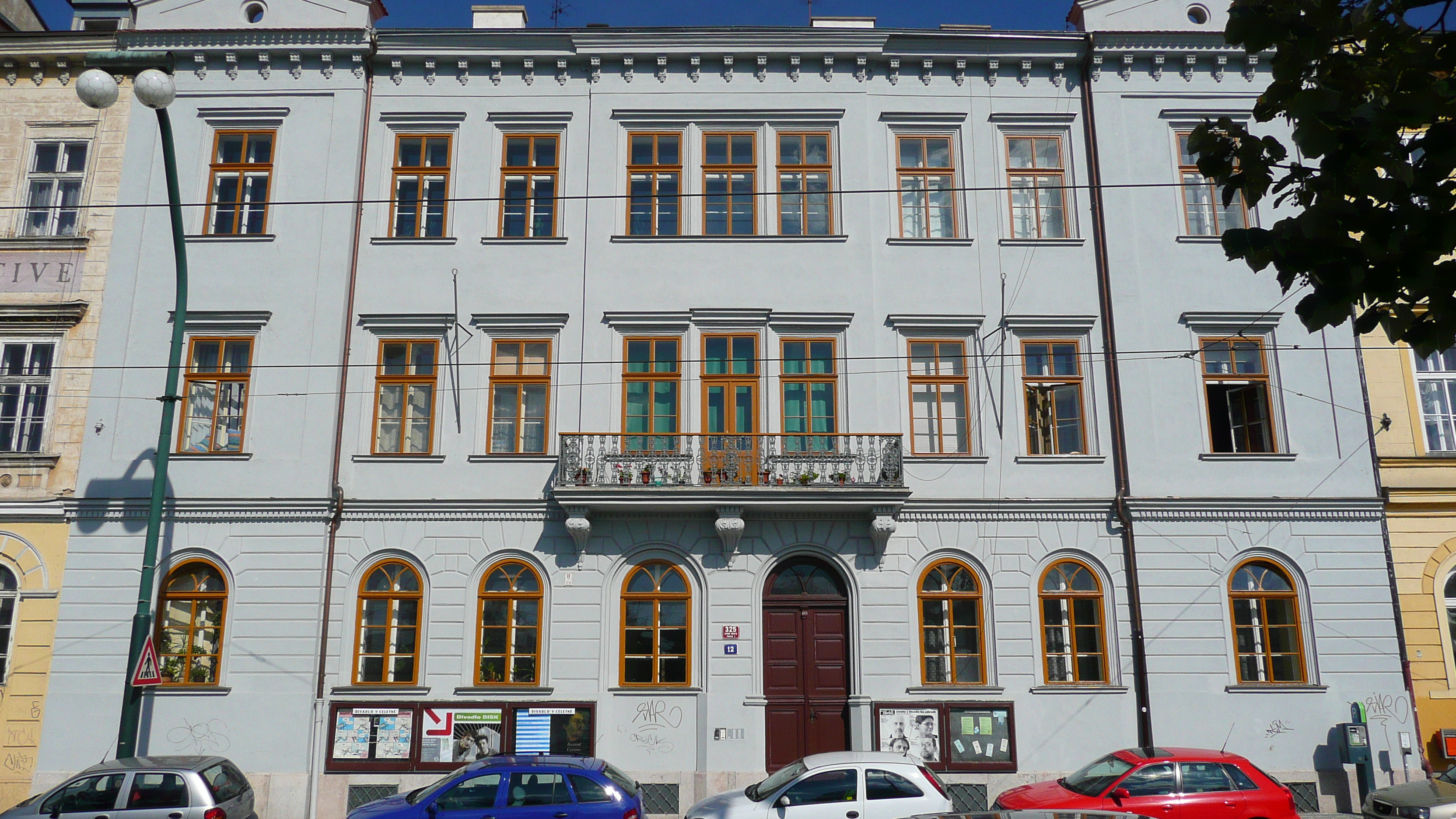 รูปถ่าย สาธารณรัฐเช็ก(Czech Republic) ปราก(Prague) ริมฝั่งสเมตานา(Smetanovo nabr) 2007-07 25