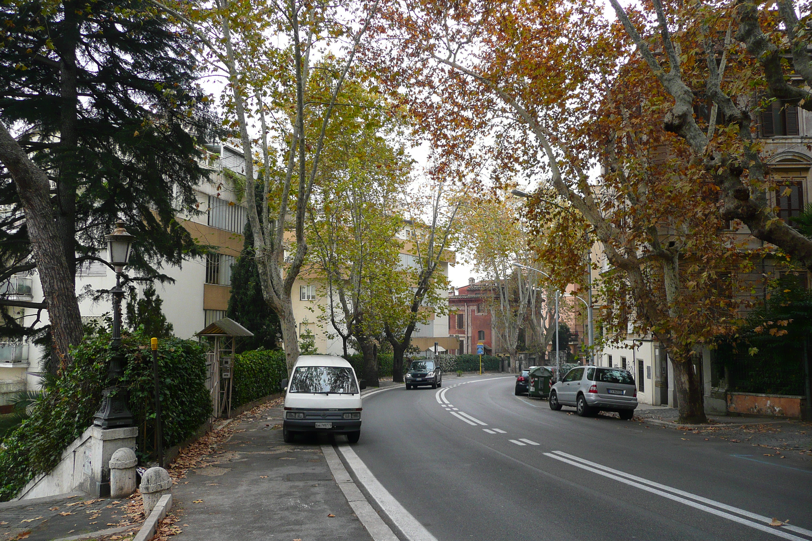 รูปถ่าย อิตาลี(Italy) โรม(Rome) ถนนกลอรีโอโซ(Viale Glorioso) 2007-11 21