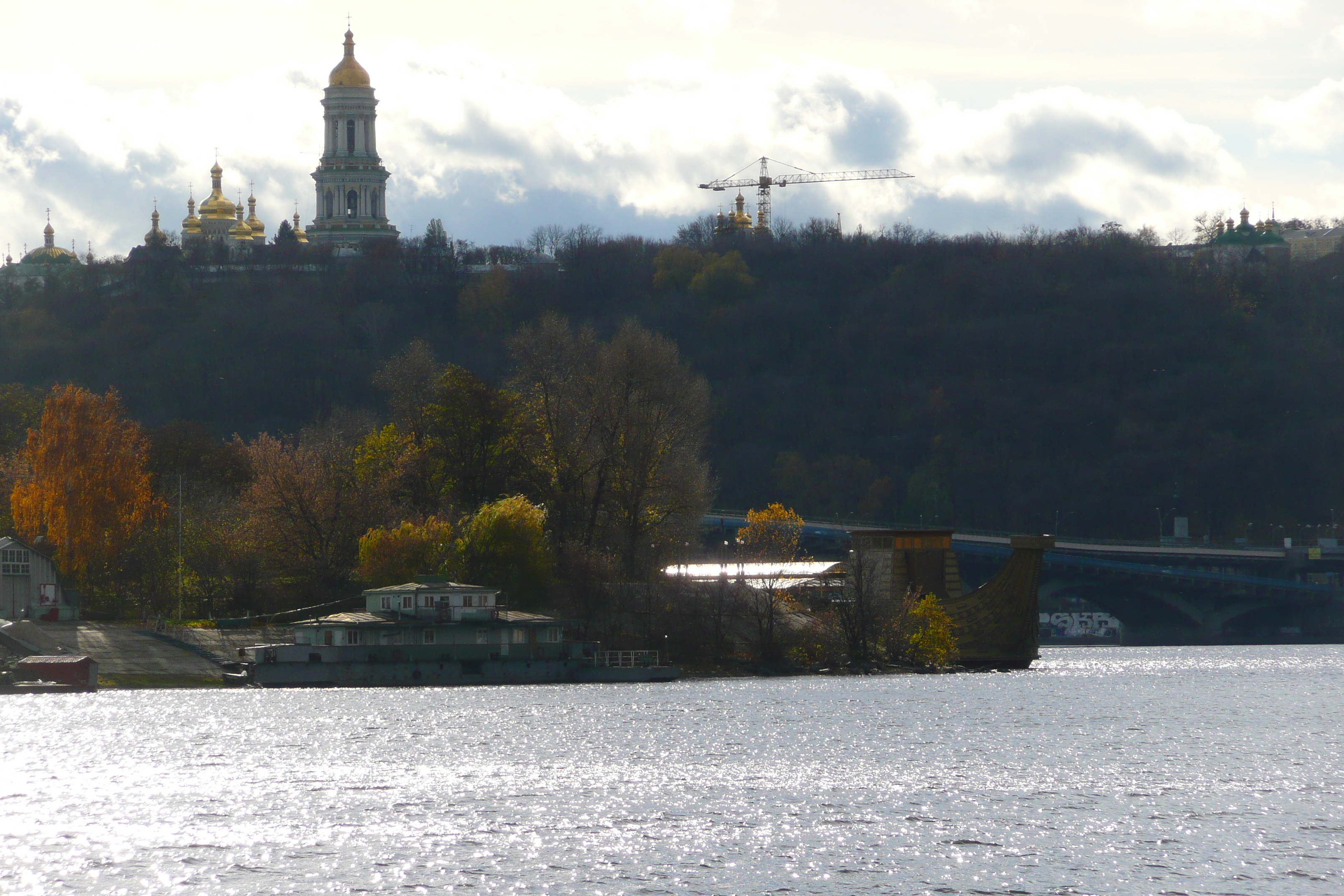 รูปถ่าย ยูเครน(Ukraine) เคียฟ(Kiev) "ฮีโดรปาร์ค(Hydropark) 2007-11 12