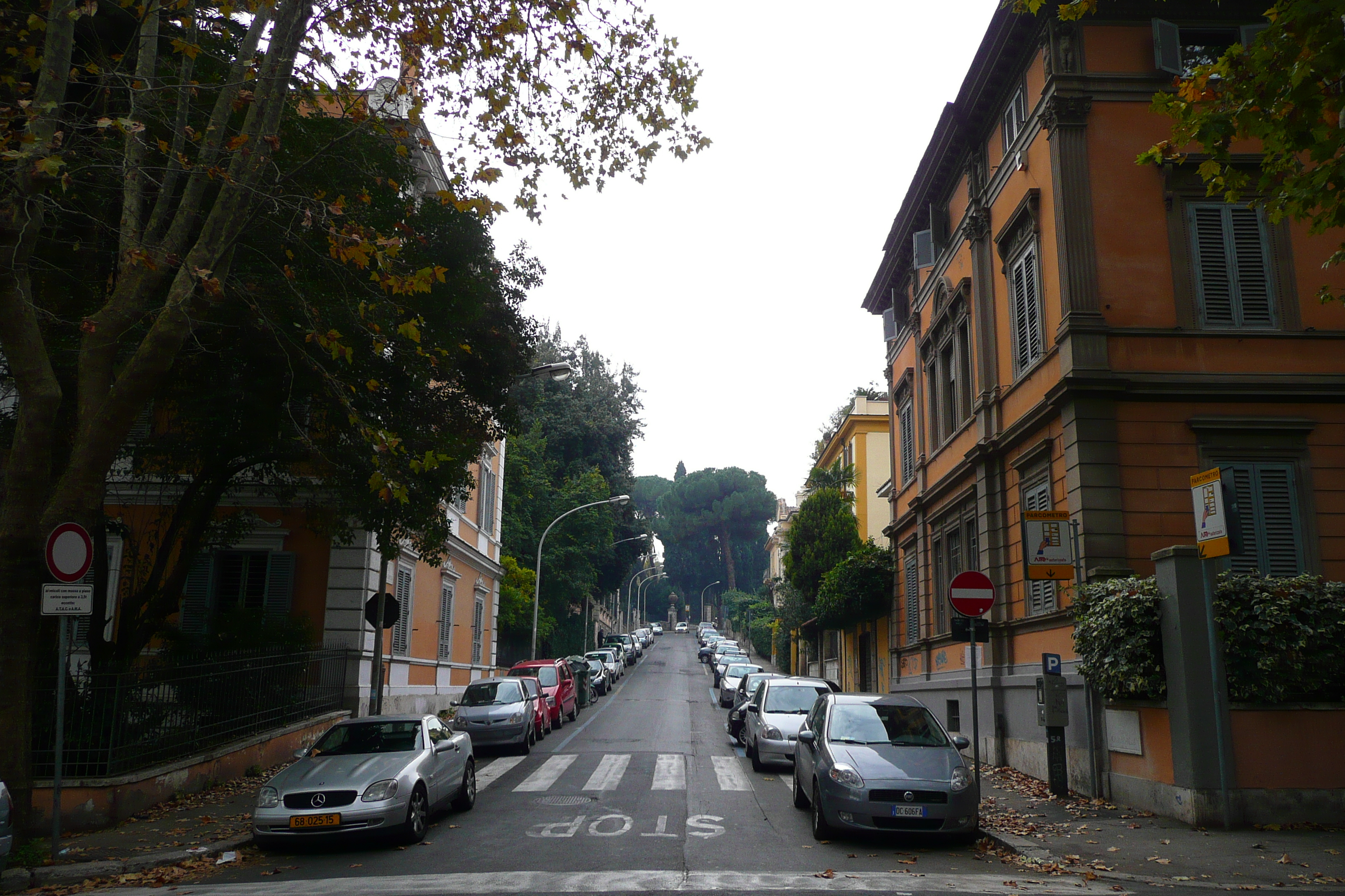 รูปถ่าย อิตาลี(Italy) โรม(Rome) ถนนกลอรีโอโซ(Viale Glorioso) 2007-11 14