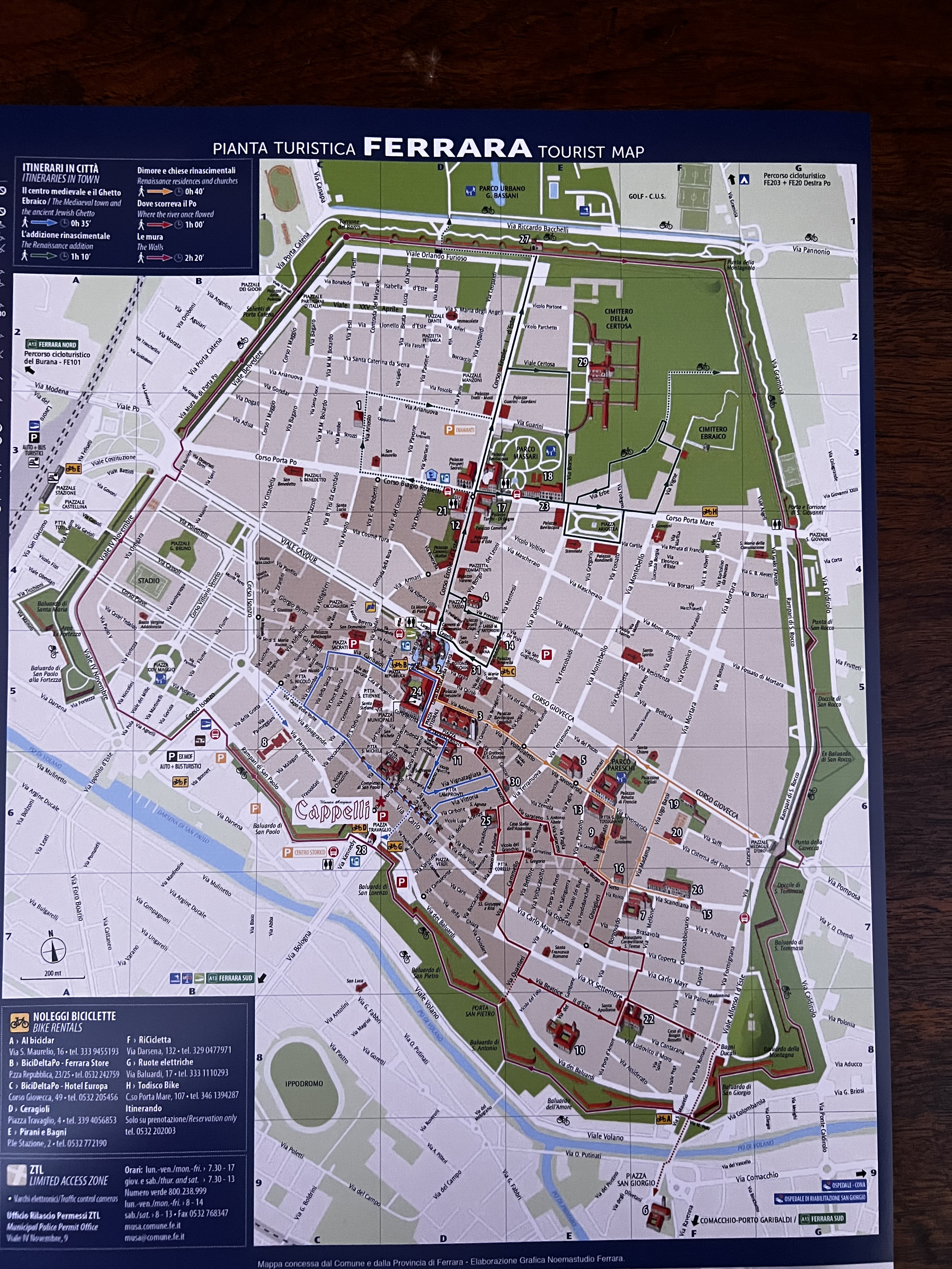 รูปถ่าย อิตาลี(Italy) แฟร์รารา(Ferrara) 2022-05 29