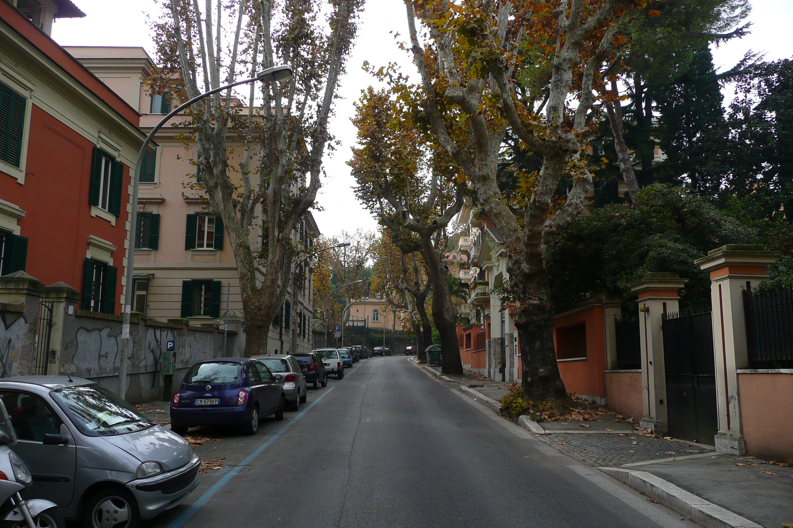 รูปถ่าย อิตาลี(Italy) โรม(Rome) ถนนเตรนตาอาปรีเล(Viale Trenta Aprile) 2007-11 13