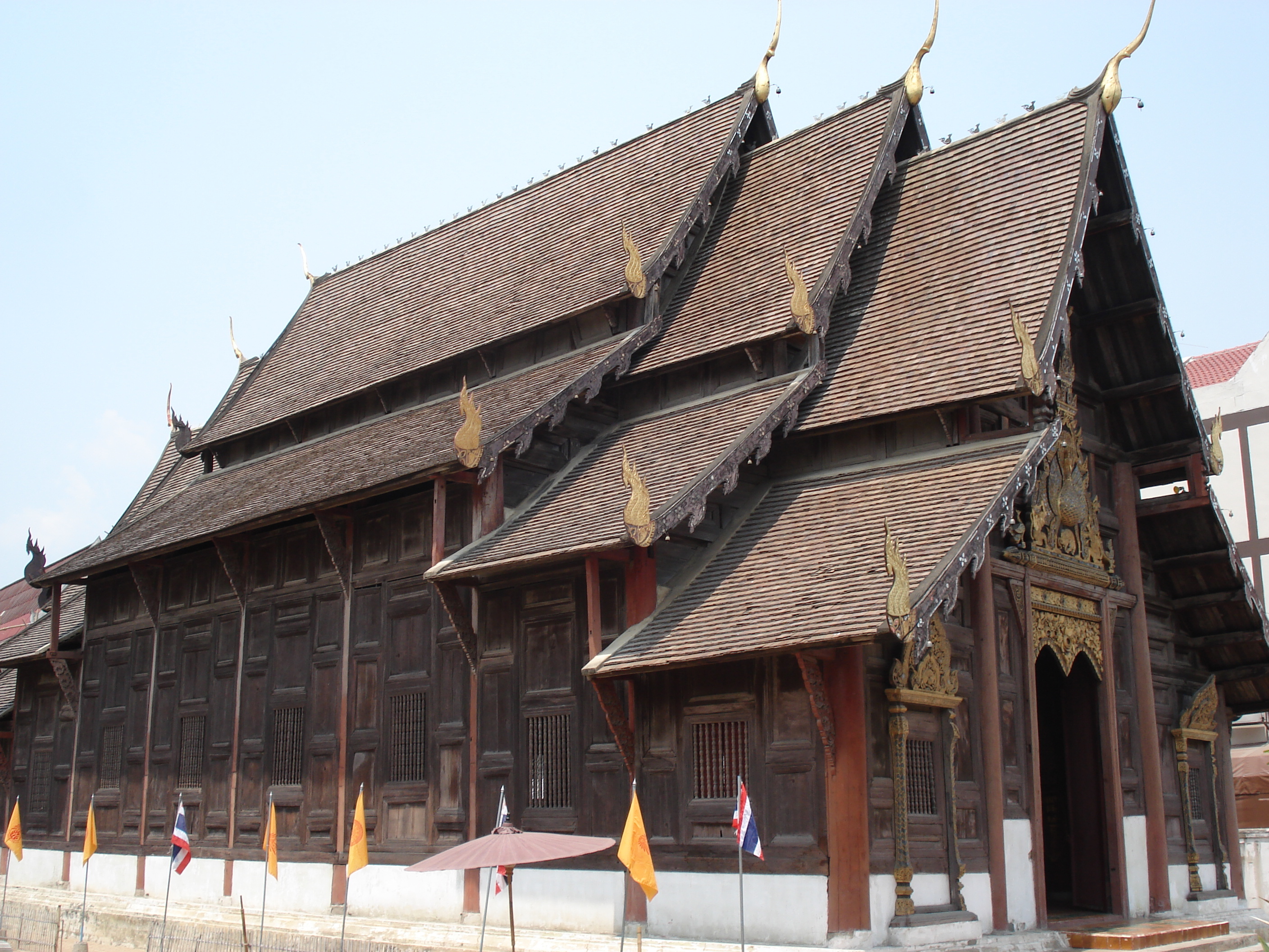 รูปถ่าย ไทย(Thailand) เชียงใหม่(Chiang Mai) ข้างในคุเมืองเชียงใหม่(Inside Canal) วัดเจดีย์หลวงวรวิหาร(Wat Chediluang Varaviharn temple) 2006-04 3