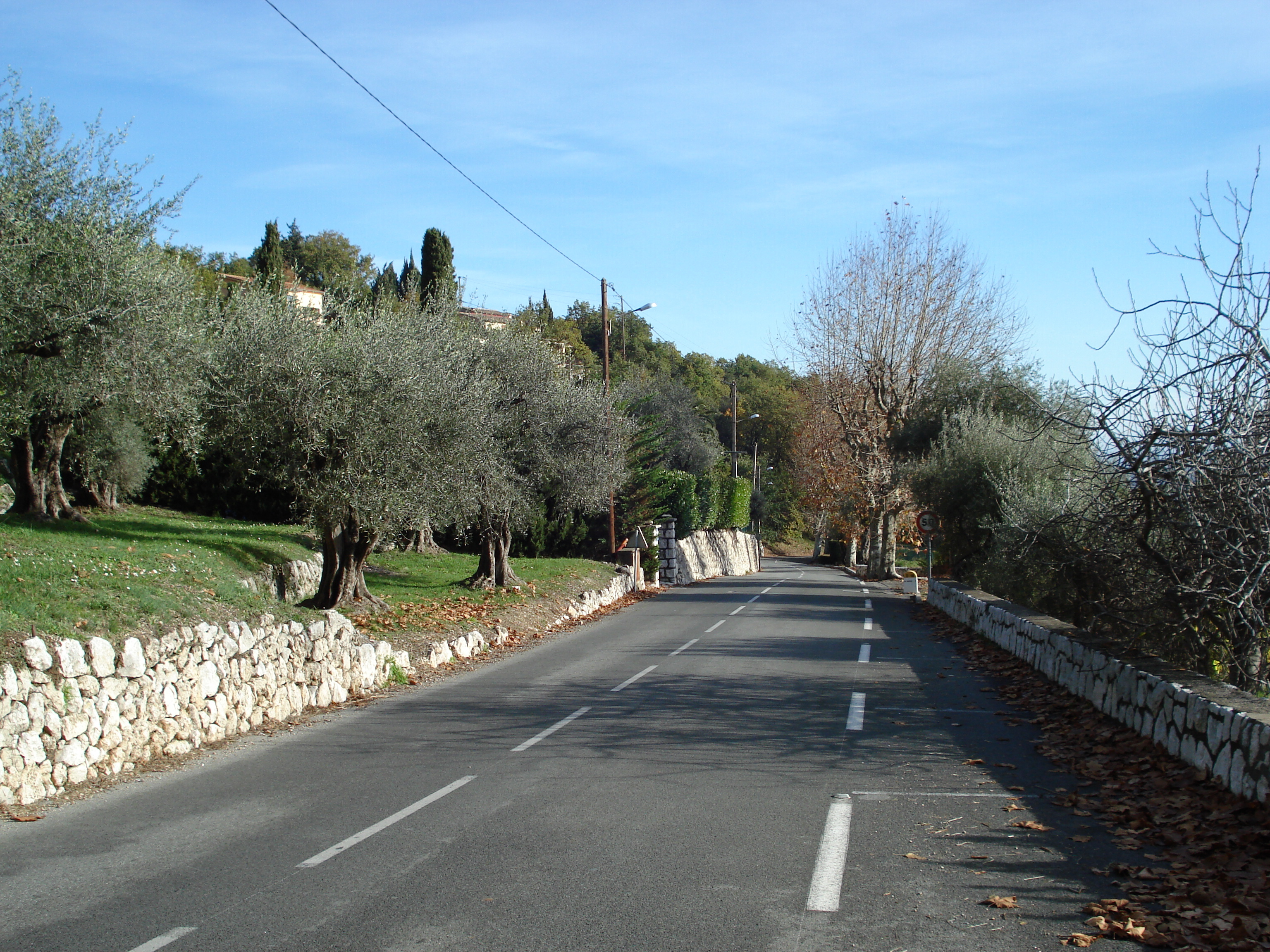 รูปถ่าย ฝรั่งเศส(France) เฟรนช์ริวิเอรา(French Riviera) ถนนจากวองซ์ไปแซ็ง-ฌาเน(Vence to St. Jeannet Road) 2006-12 14