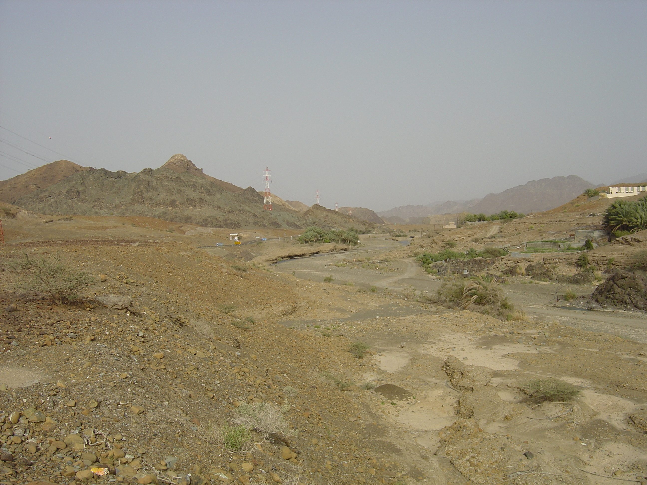 รูปถ่าย โอมาน(Oman) จากบูไรมิไปถนนโซฮาร์(Buraimi to Sohar road) 2005-03 14