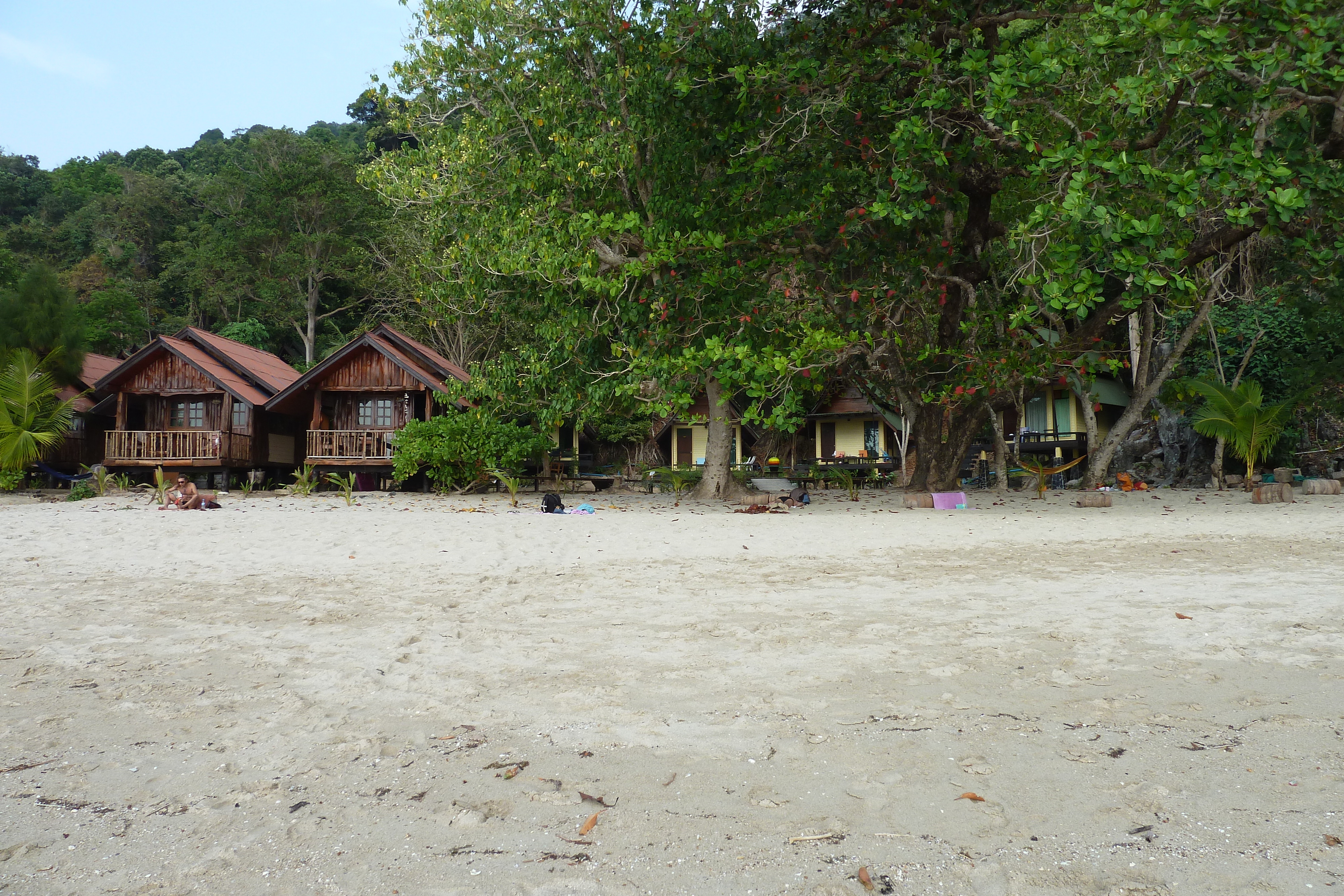รูปถ่าย ไทย(Thailand) เกาะช้าง(Ko Chang) หาดทรายขาว(White sand beach) 2011-02 27