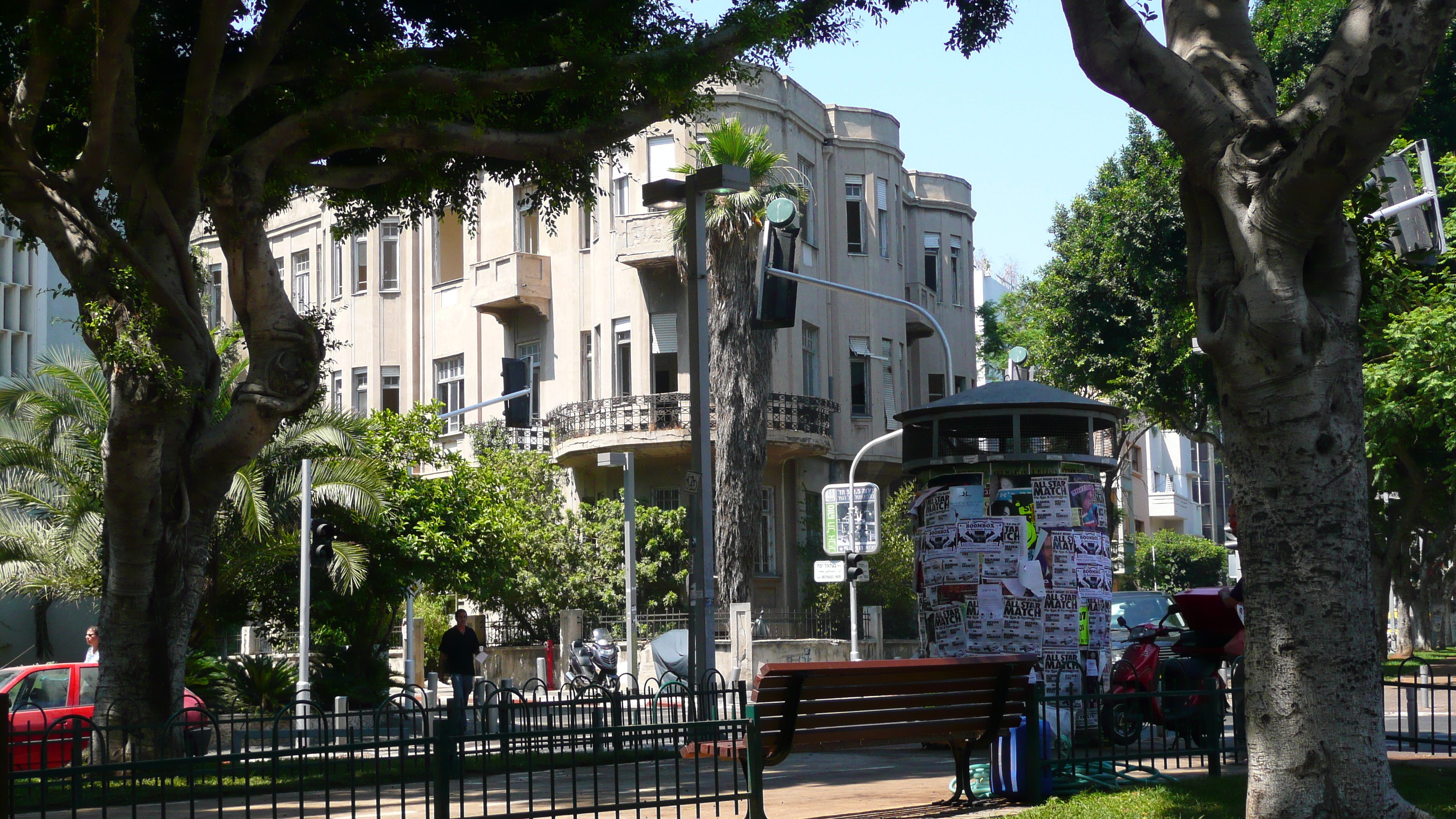รูปถ่าย อิสราเอล(Israel) เทลอาวีฟ(Tel Aviv) ถนนรอธส์ไชลด์(Rothschild Street) 2007-06 38