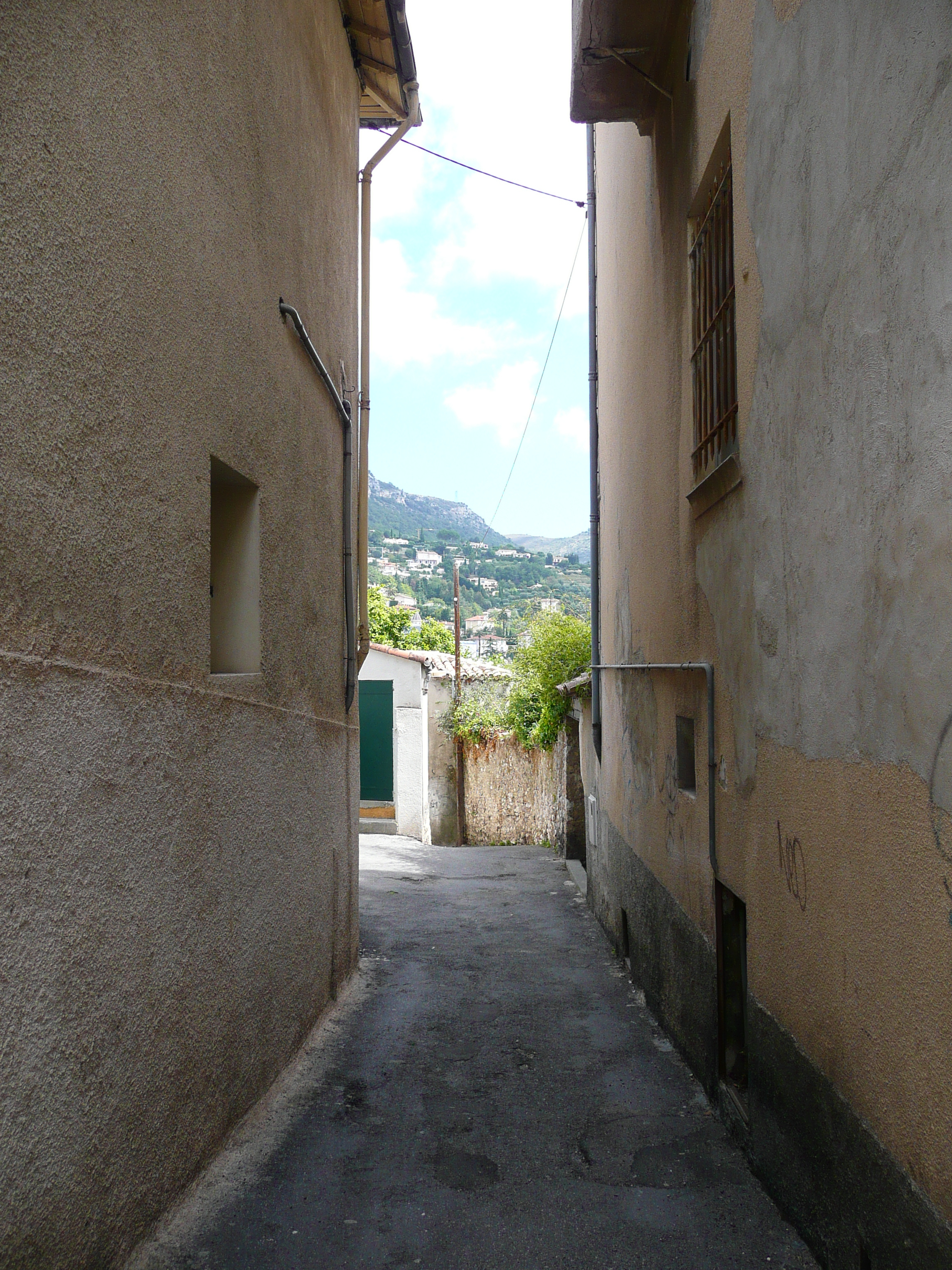 รูปถ่าย ฝรั่งเศส(France) วังซ์(Vence) ถนนอ็องรี-อีนาร์(Avenue H. Isnard) 2007-07 15