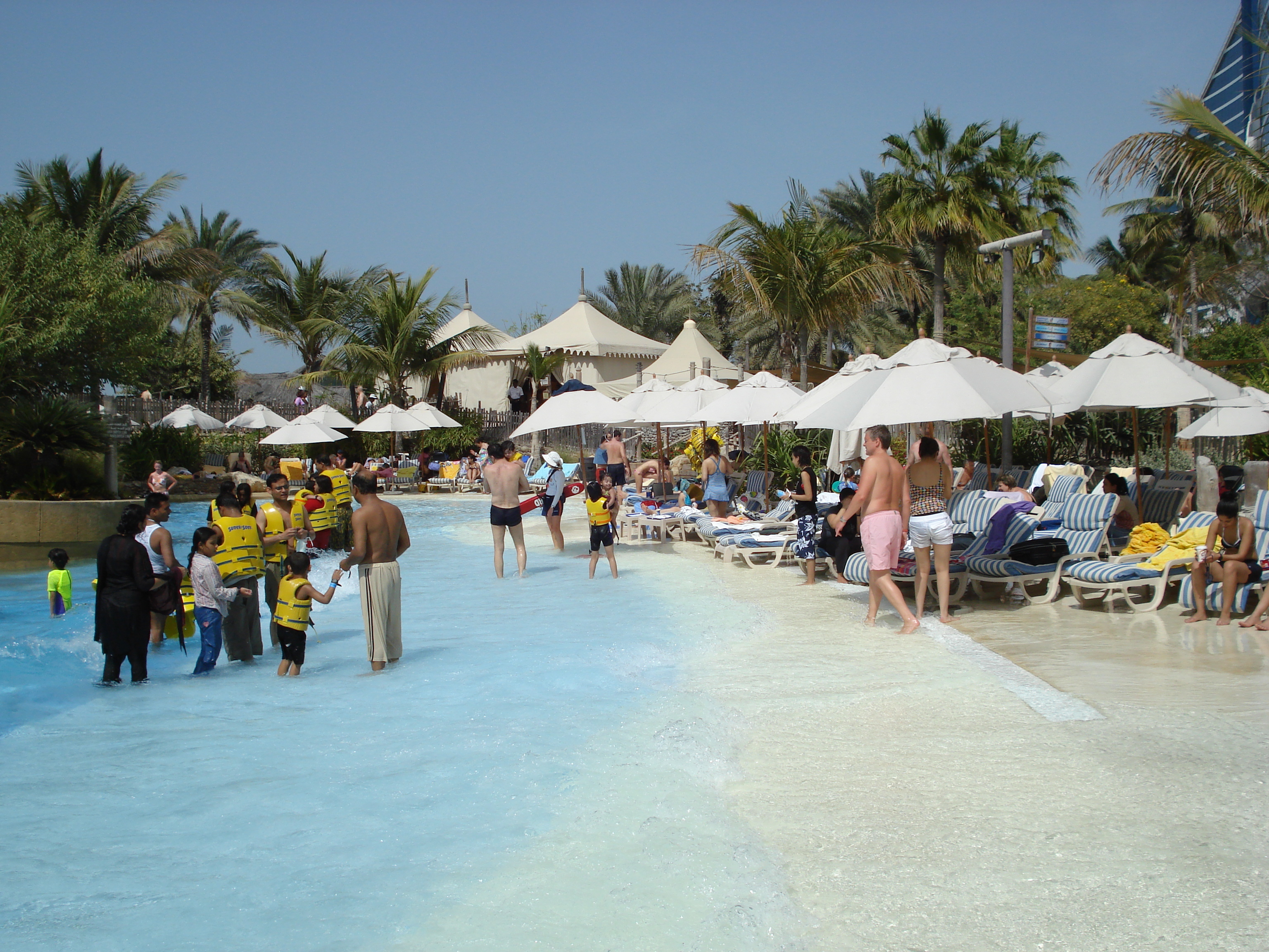 รูปถ่าย สหรัฐอาหรับเอมิเรตส์(United Arab Emirates) ดูไบ(Dubai) สวนน้ำไวลด์วาดี(Wild Wadi) 2007-03 28