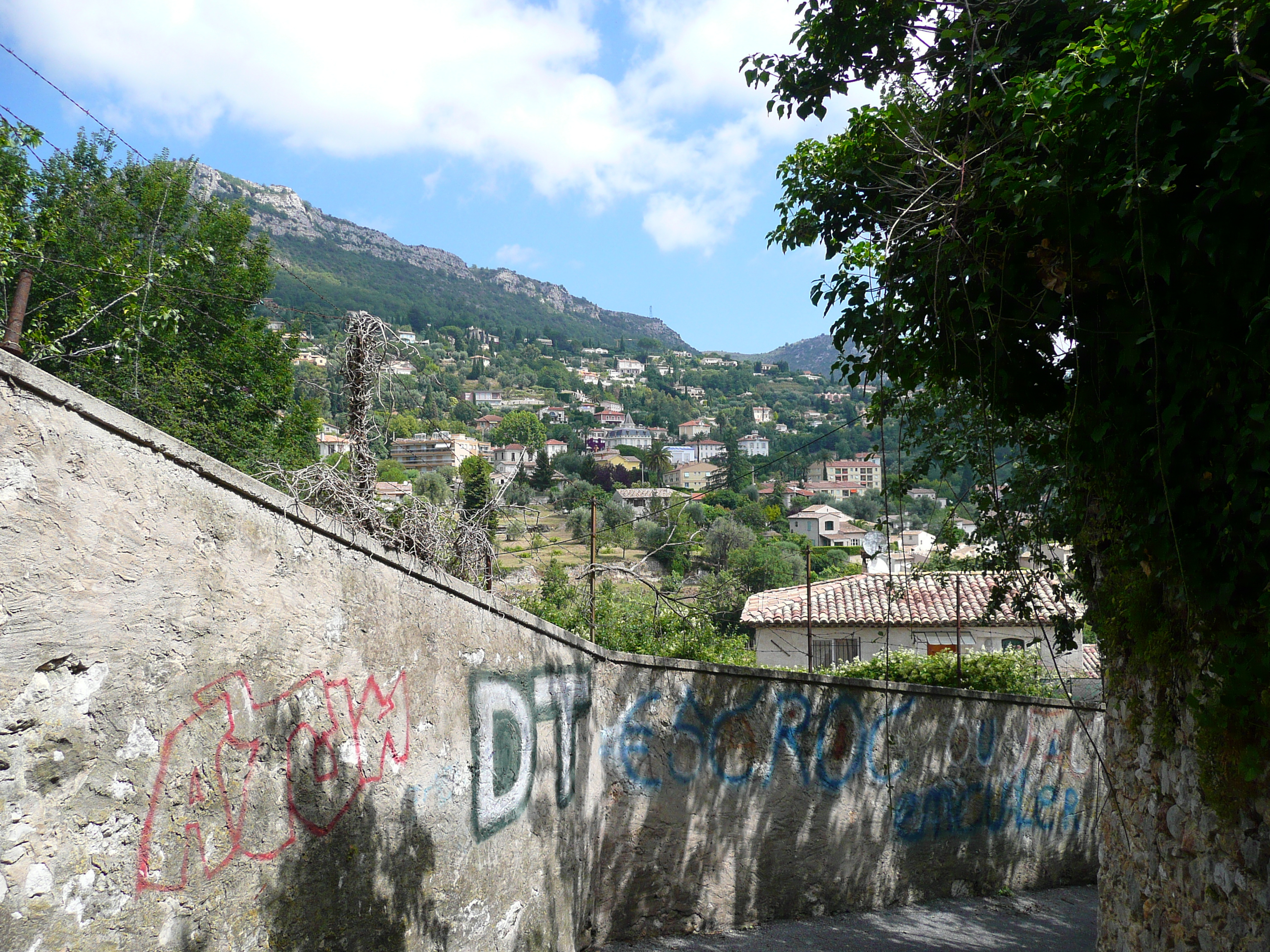 รูปถ่าย ฝรั่งเศส(France) วังซ์(Vence) ถนนอ็องรี-อีนาร์(Avenue H. Isnard) 2007-07 9