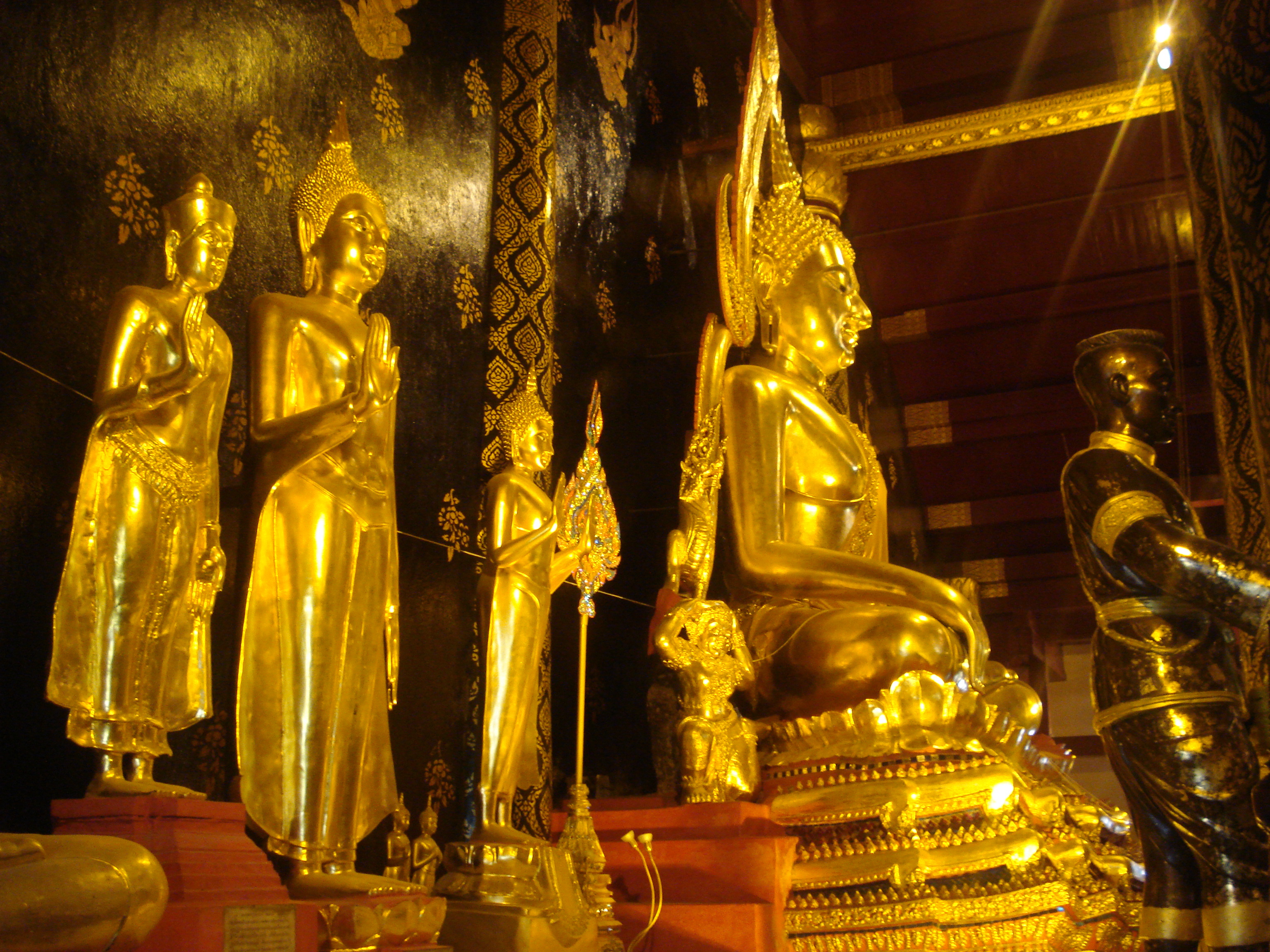 รูปถ่าย ไทย(Thailand) พิษณุโลก(Phitsanulok) วัดพระศรีรัตนมหาธาตุวรมหาวิหาร(Wat Pra Sri Rattana Mahathat Vora Maha Vihar) 2008-01 39