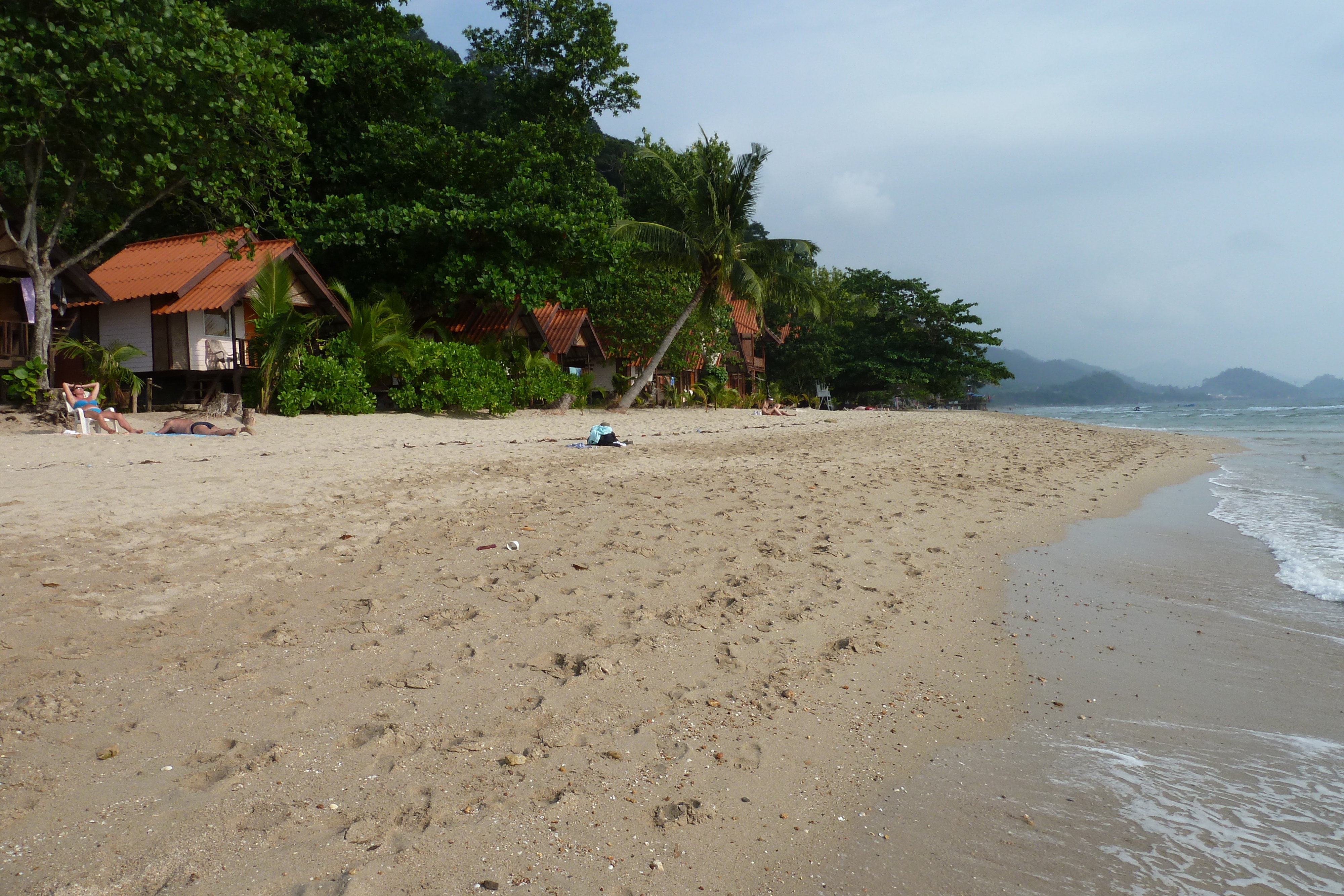 รูปถ่าย ไทย(Thailand) เกาะช้าง(Ko Chang) หาดทรายขาว(White sand beach) 2011-02 20