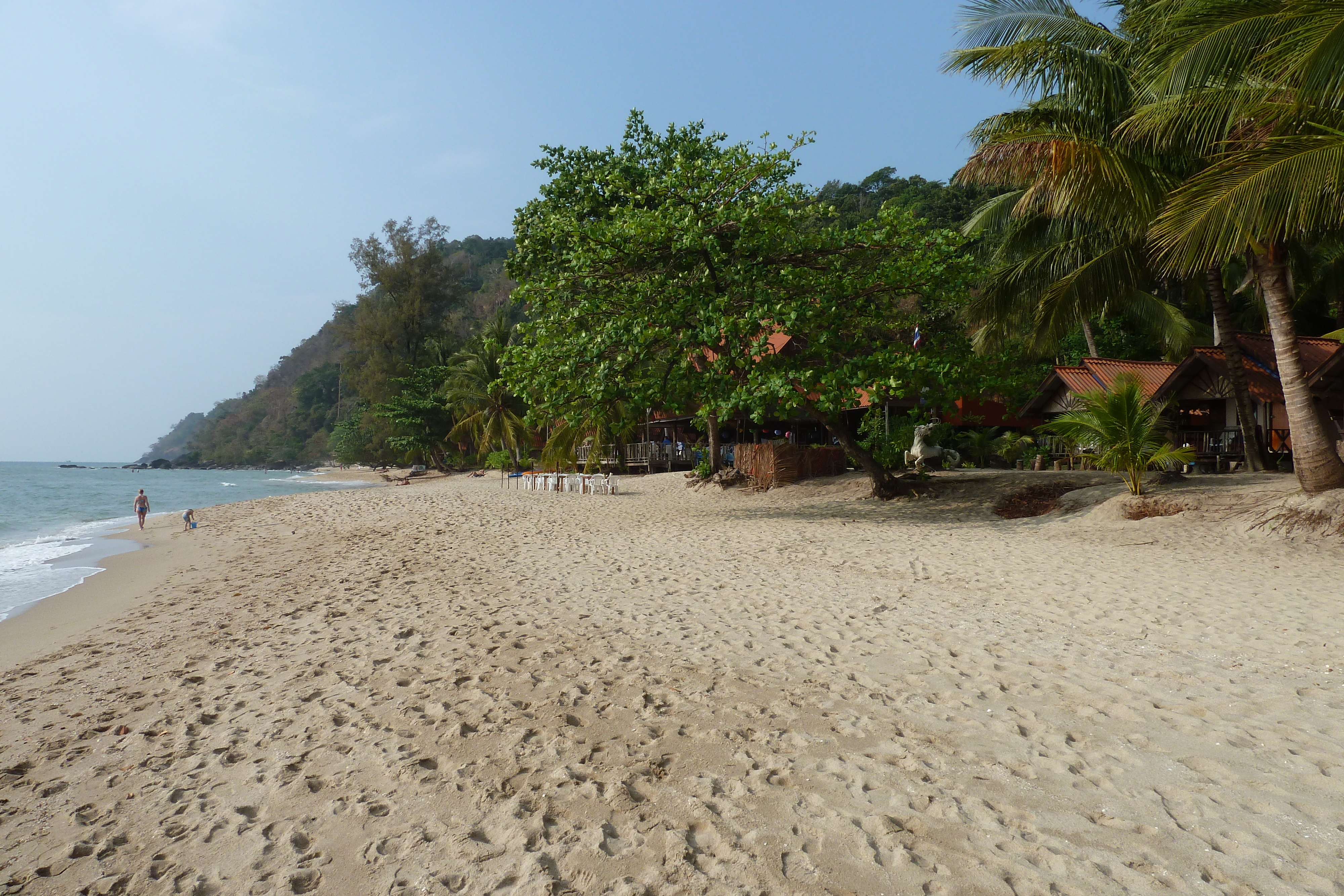 รูปถ่าย ไทย(Thailand) เกาะช้าง(Ko Chang) หาดทรายขาว(White sand beach) 2011-02 19