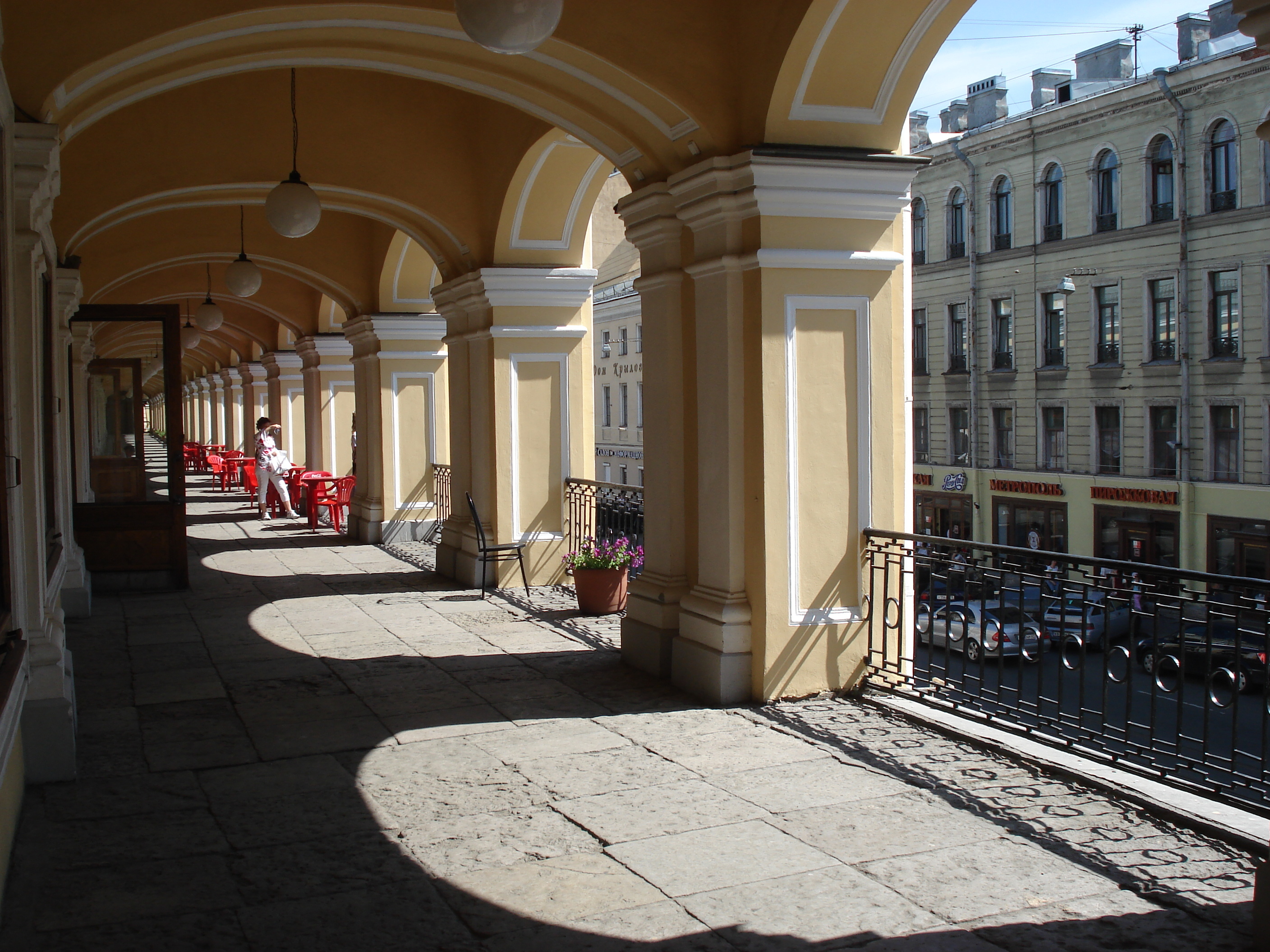 รูปถ่าย รัสเซีย(Russia) เซนต์ปีเตอร์สเบิร์ก(St Petersburg) ห้างสรรพสินค้าเนฟสกี(Nevsky Departement Store) 2006-07 0