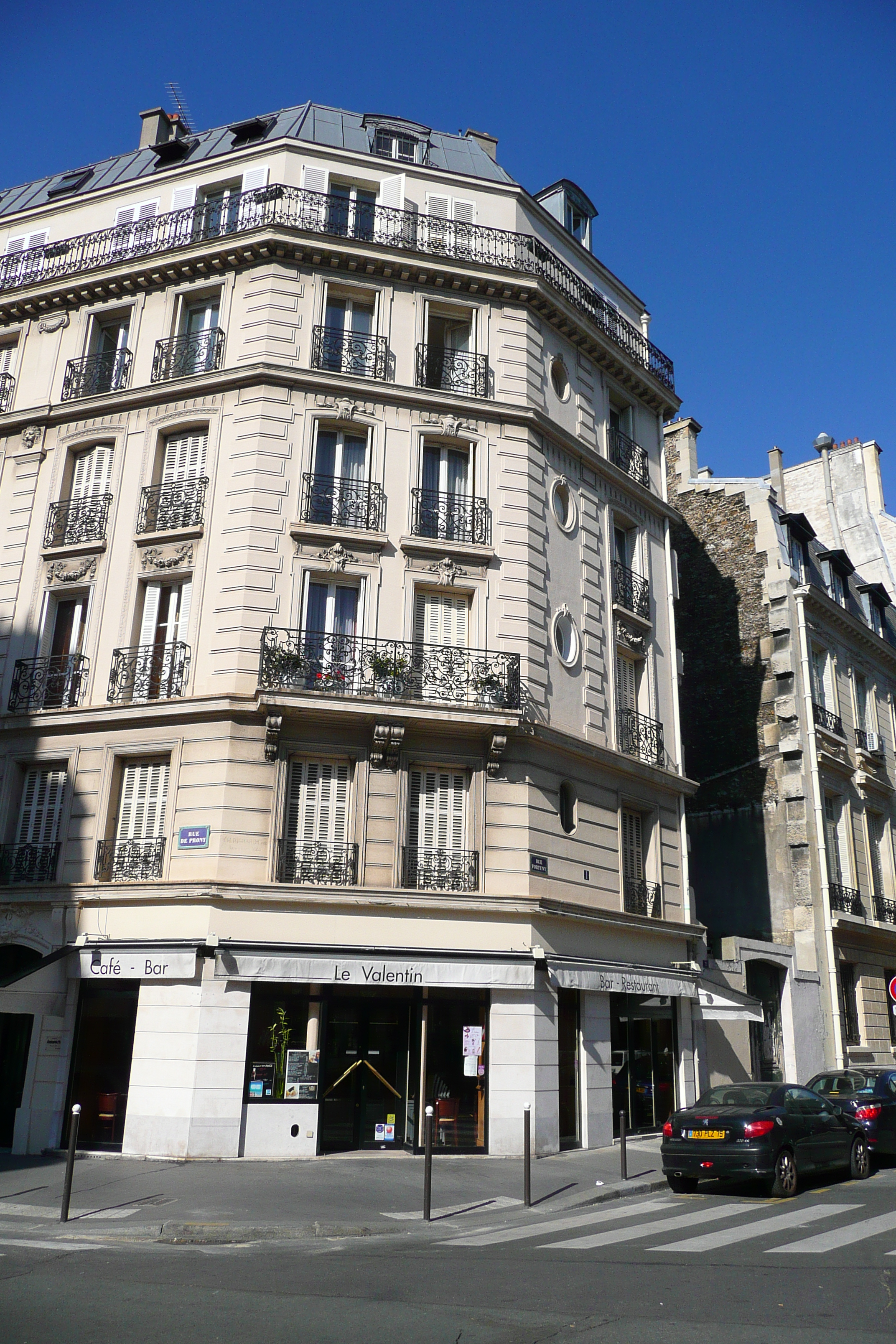 รูปถ่าย ฝรั่งเศส(France) ปารีส(Paris) คุ้มที่ 17 (17th Arrondissement) ถนนฟอร์ตูนี(Rue Fortuny) 2007-09 22