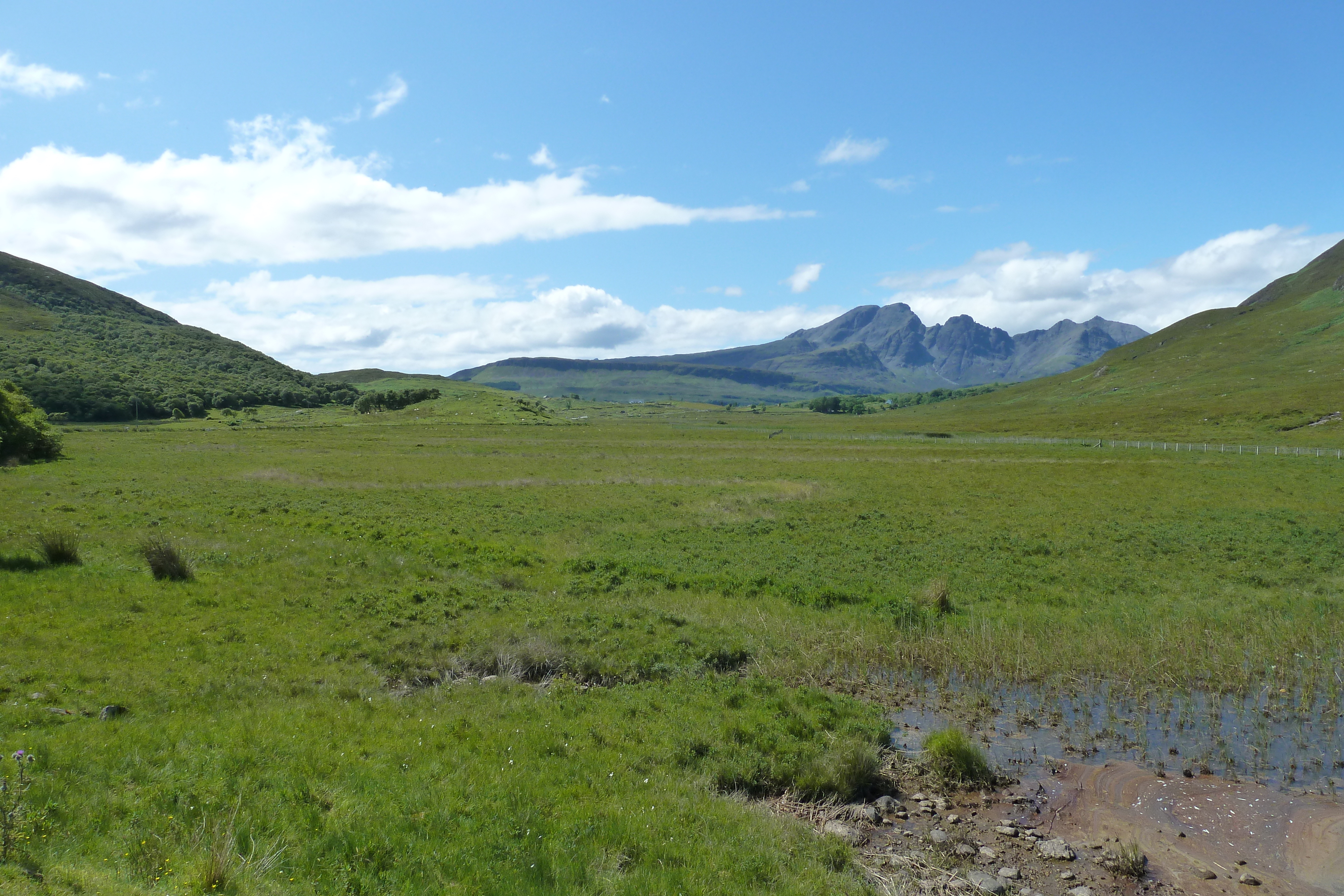 รูปถ่าย อังกฤษ(United Kingdom) เกาะสกาย(Skye) เทือกเขาคูลิน(The Cuillin) 2011-07 32