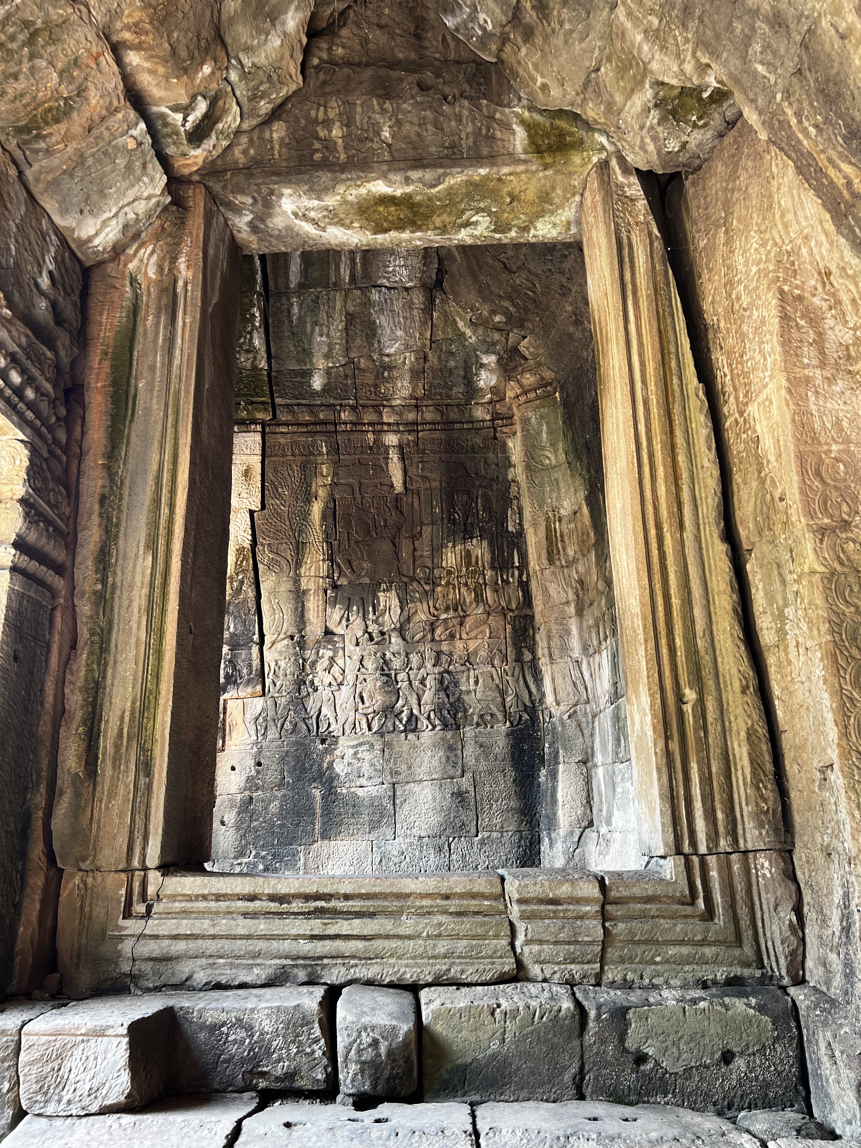 รูปถ่าย กัมพูชา(Cambodia) เสียมราฐ(Siem Reap) ปราสาทบายน(Bayon) 2023-01 24