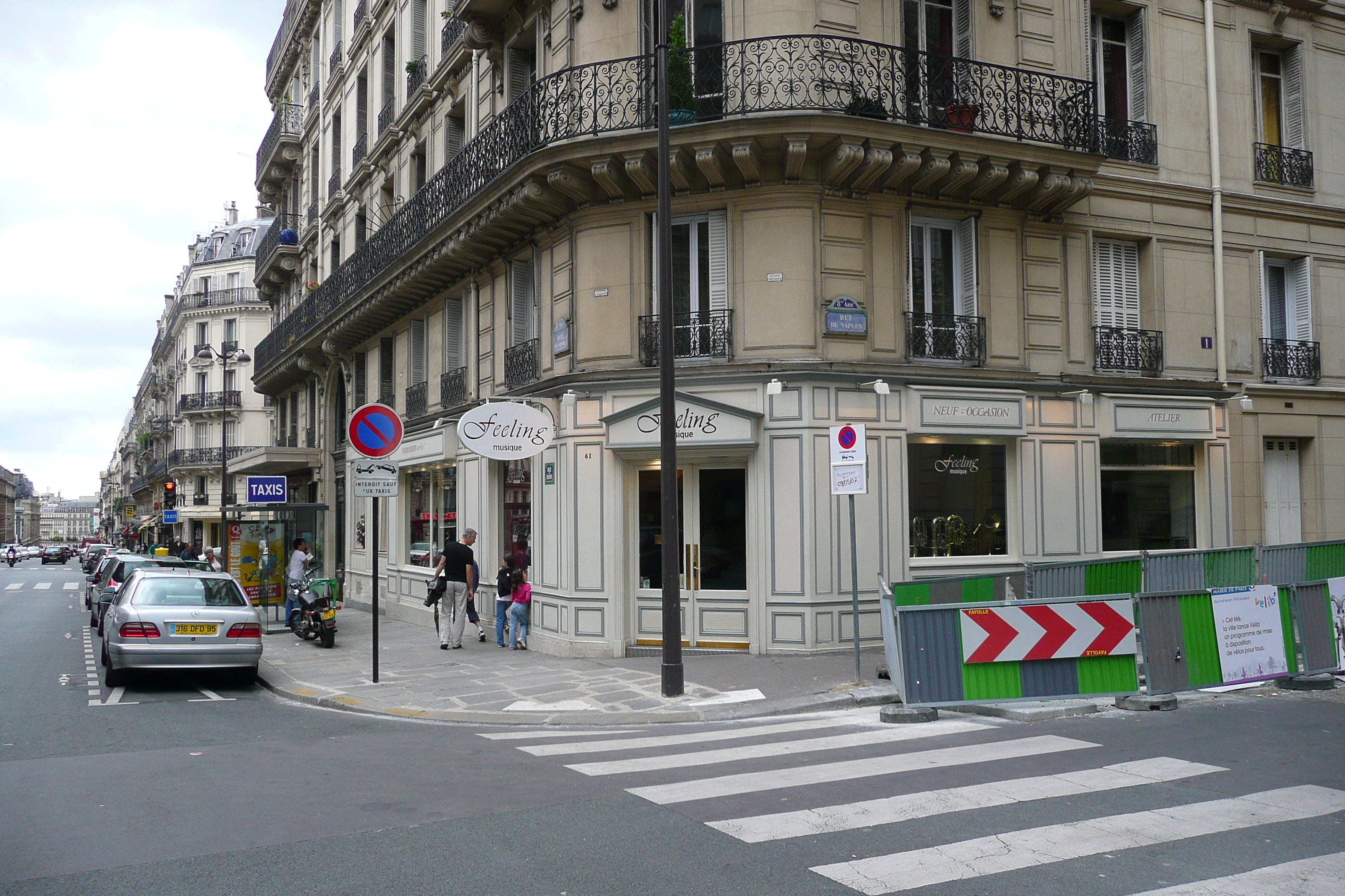 รูปถ่าย ฝรั่งเศส(France) ปารีส(Paris) ถนนโรม(Rue de Rome) 2007-06 53
